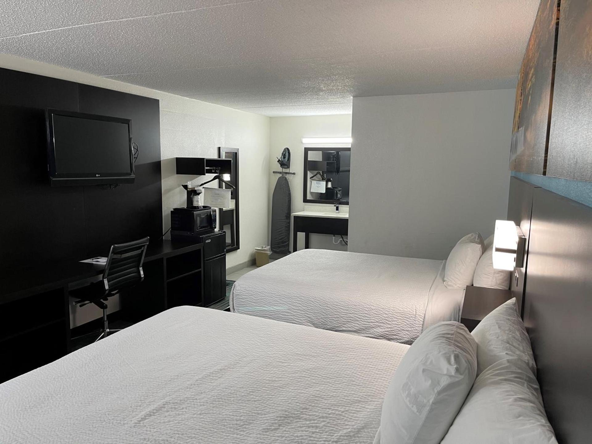 Days Inn by Wyndham Calhoun GA I-75 and US-41 photo 6
