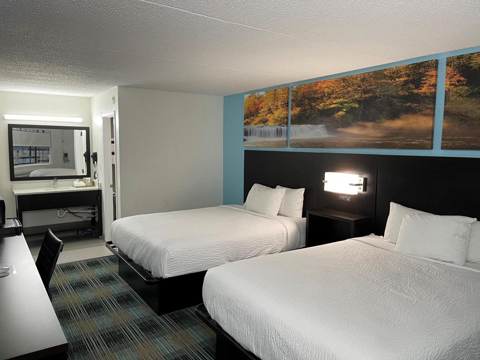 Days Inn by Wyndham Calhoun GA I-75 and US-41 photo 9