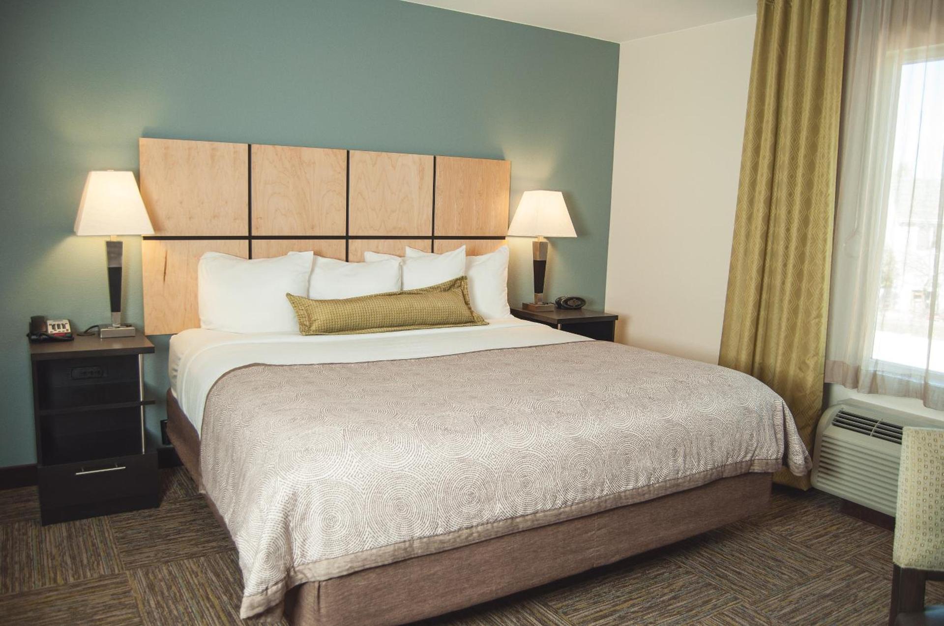 Candlewood Suites Fort Collins by IHG photo 2