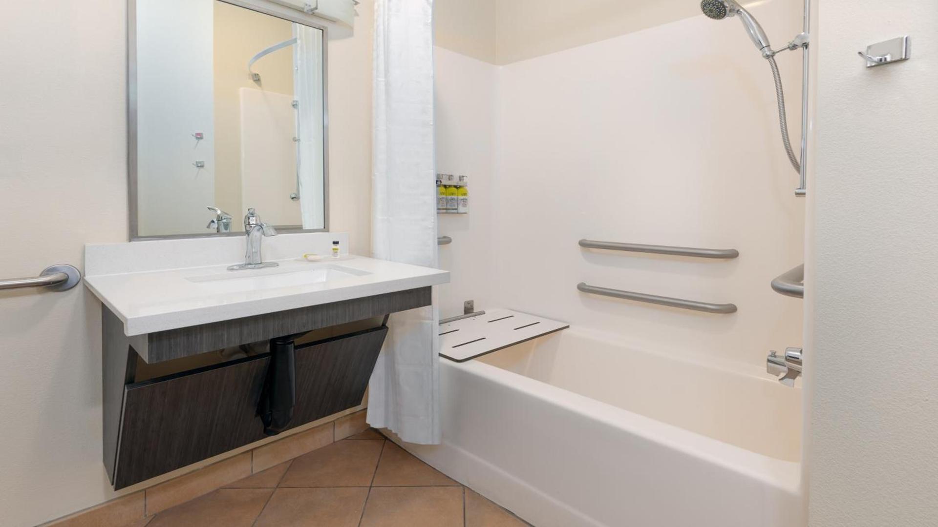 Candlewood Suites Athens by IHG photo 36