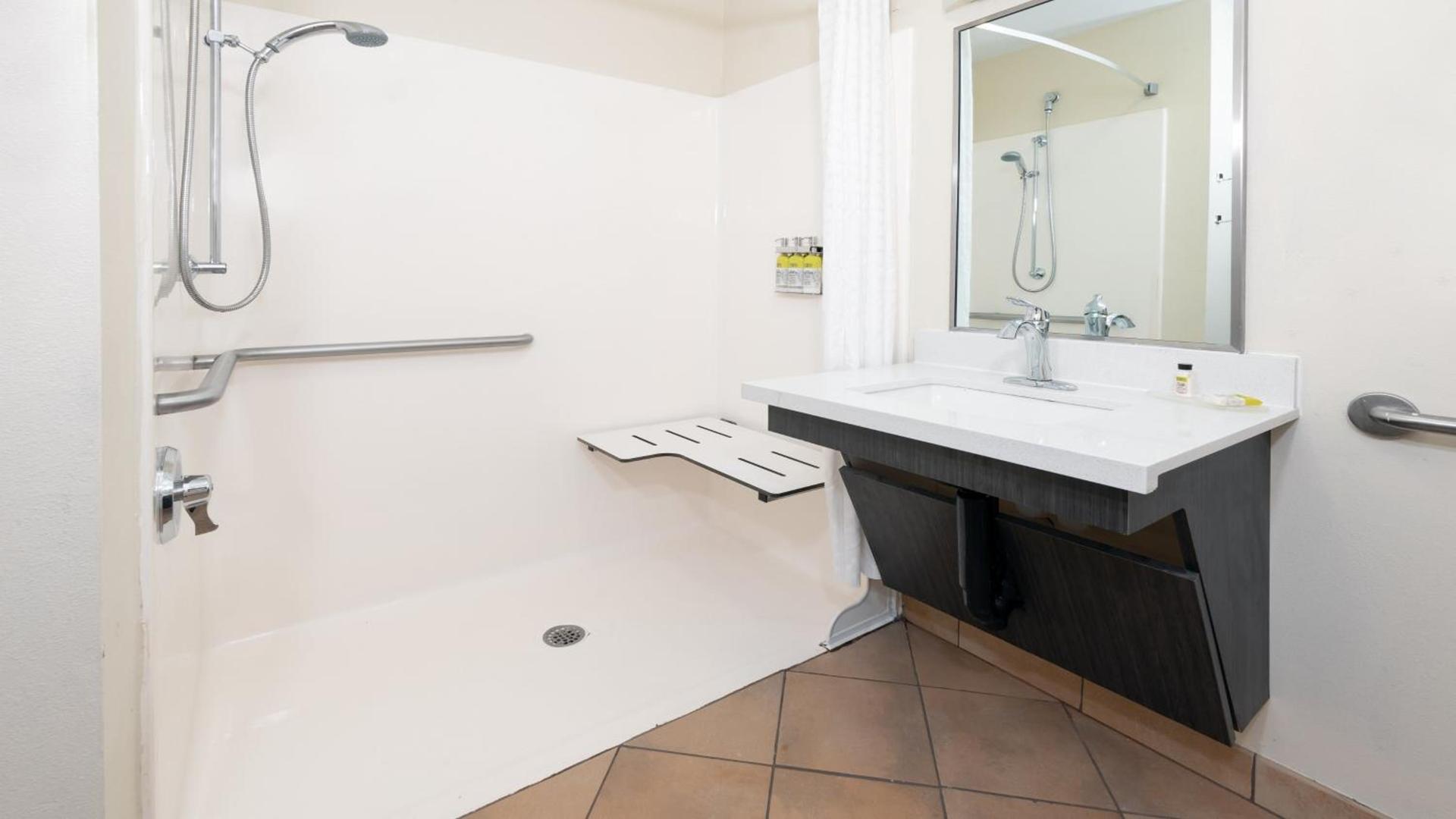 Candlewood Suites Athens by IHG photo 34