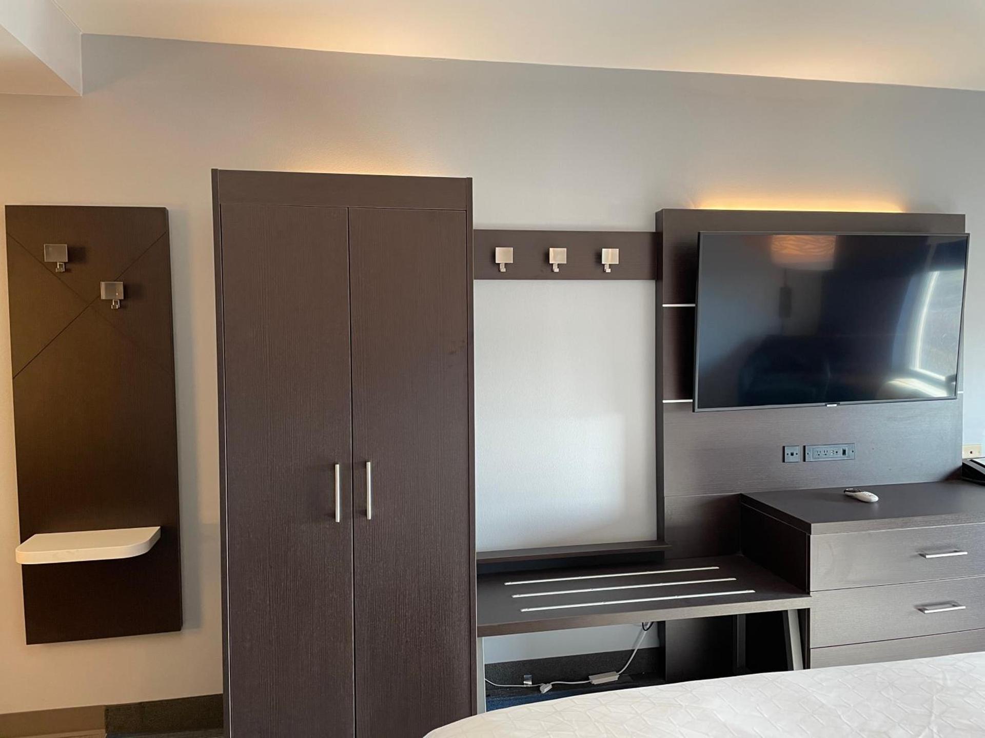 Holiday Inn Express & Suites Columbia - East Elkridge, Jessup an IHG Hotel photo 28