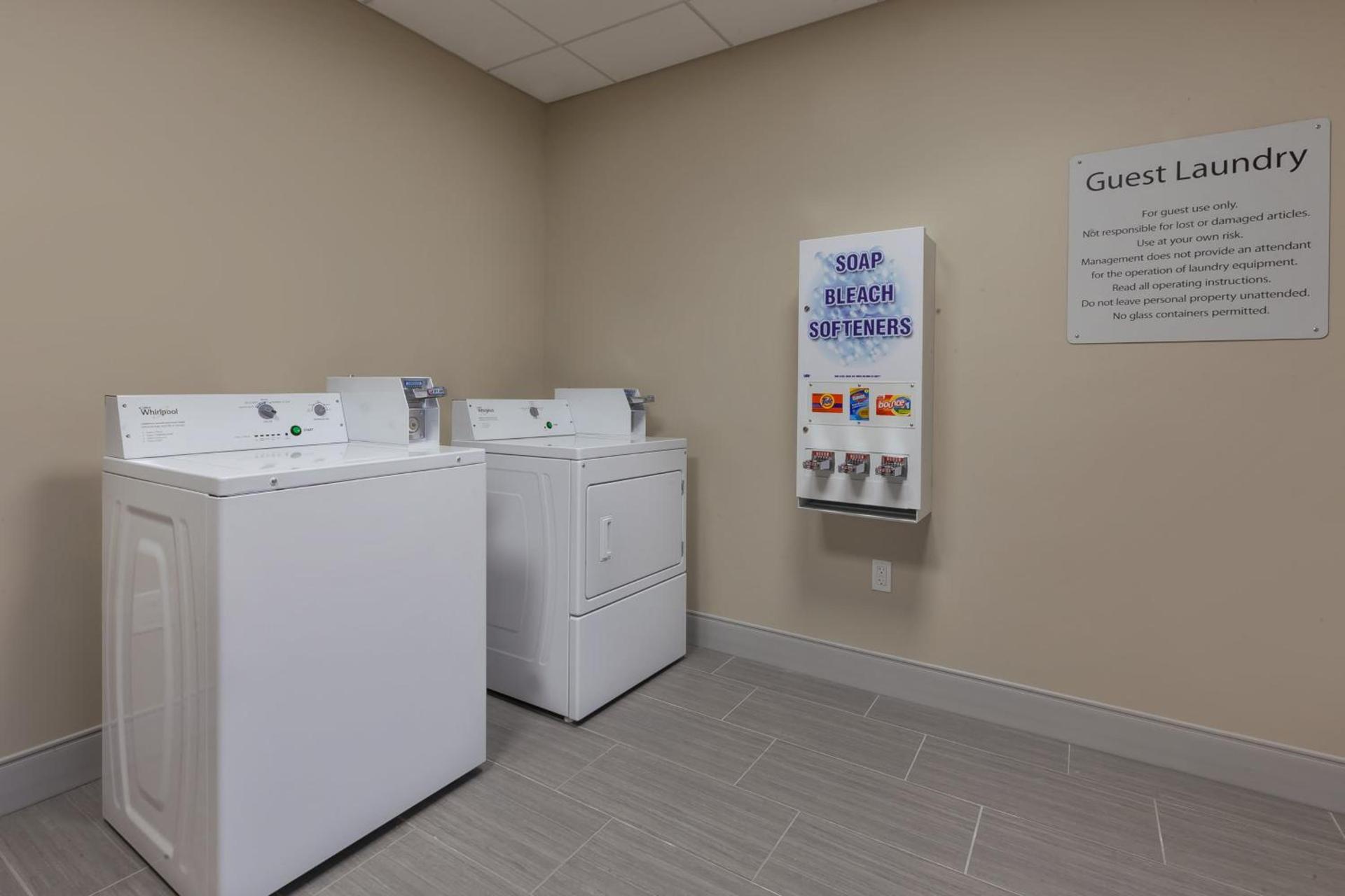 Holiday Inn Express & Suites - Cedar Springs - Grand Rapids N by IHG photo 8