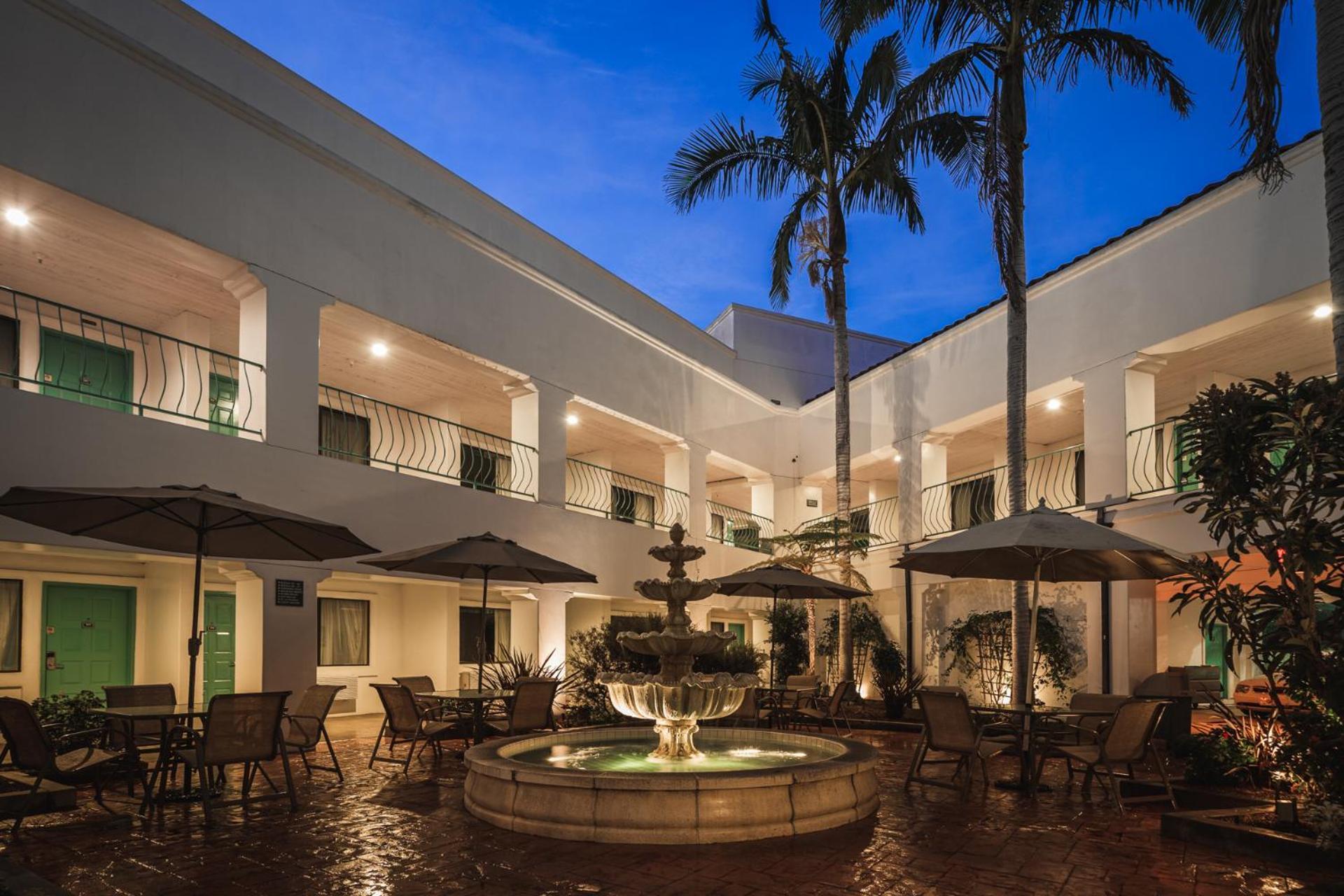 Casablanca Inn photo 68