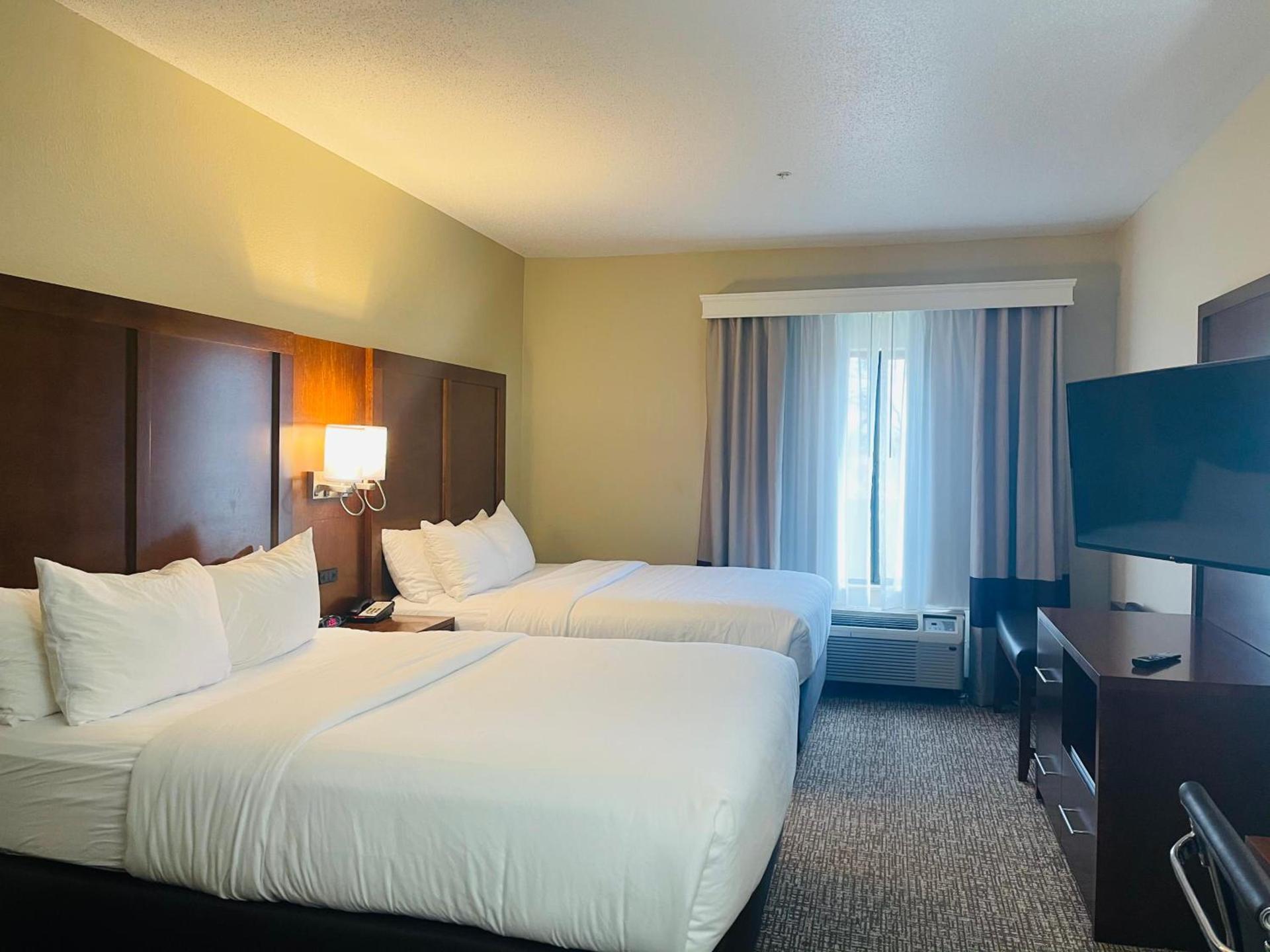Comfort Inn & Suites Decatur-Forsyth photo 2