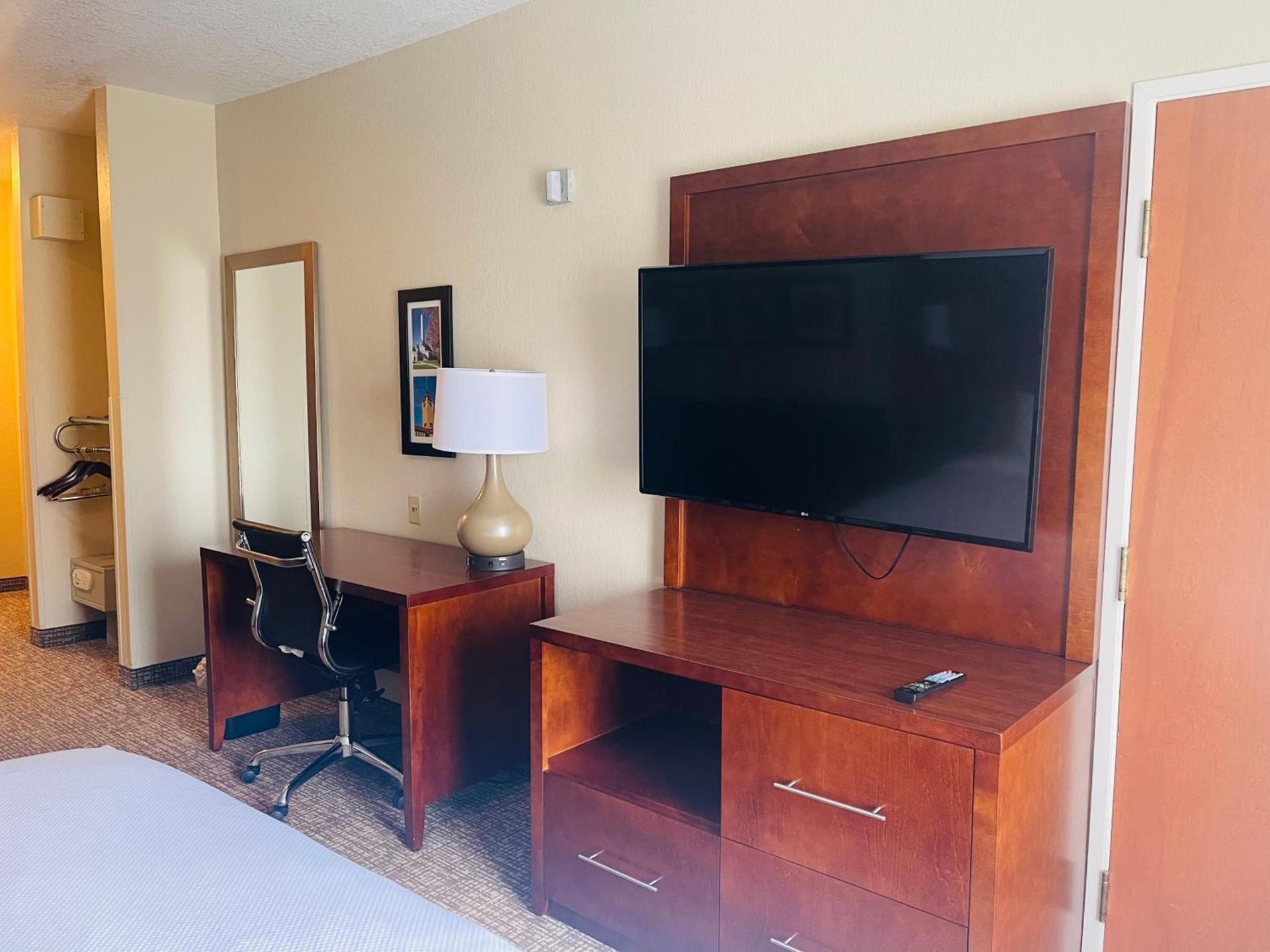 Comfort Inn & Suites Decatur-Forsyth photo 20