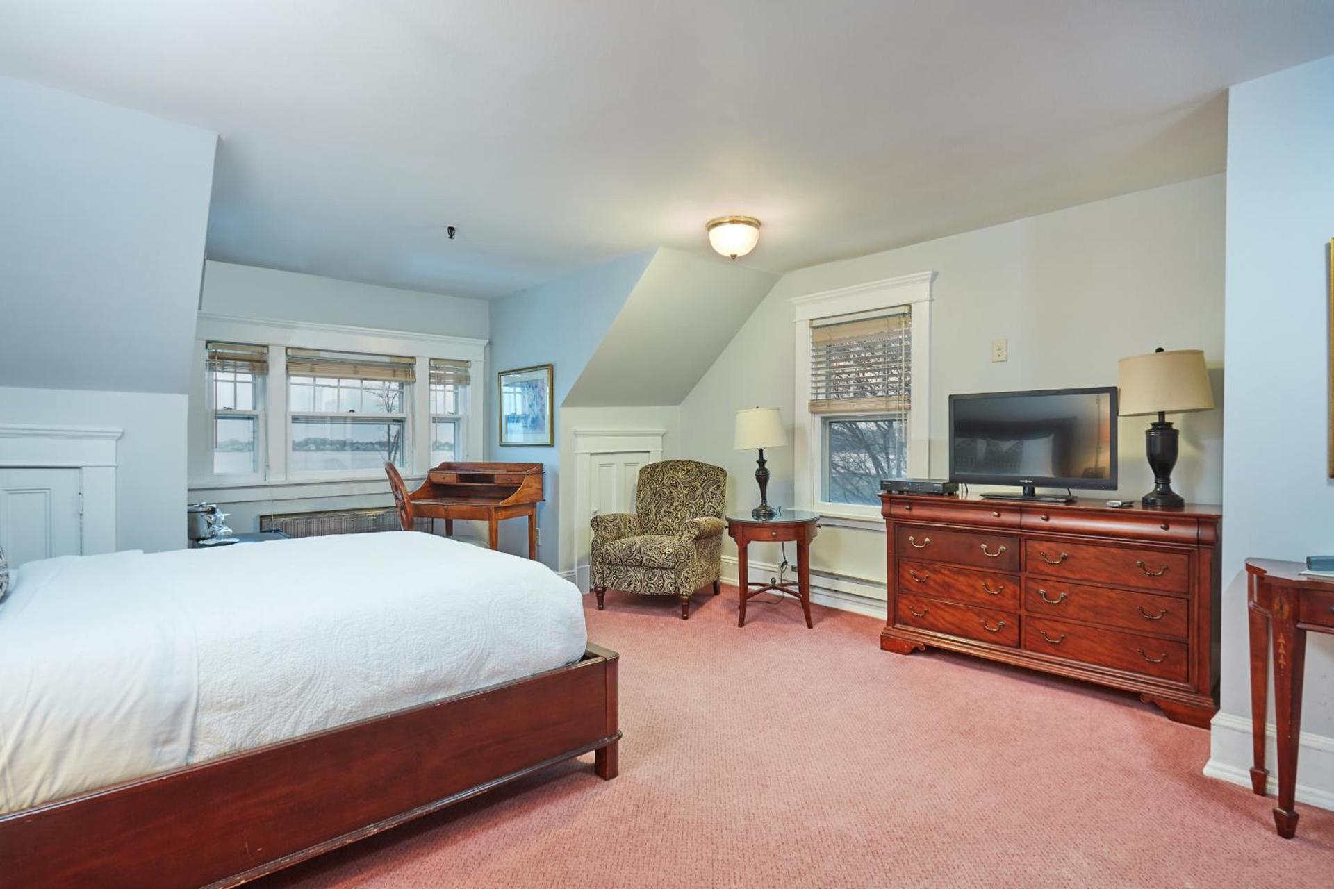 The Inn at Longshore photo 21