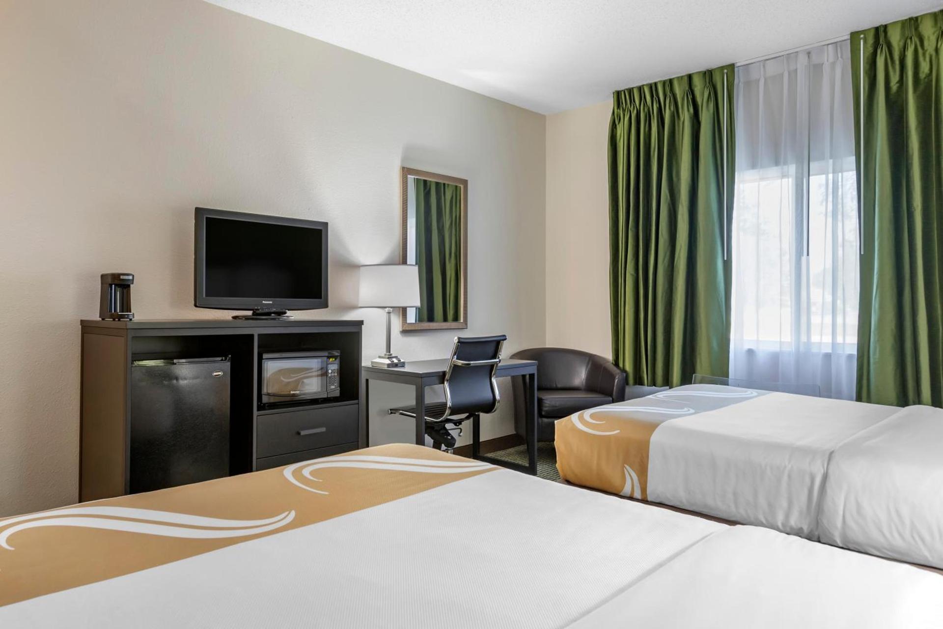 Quality Inn & Suites photo 42
