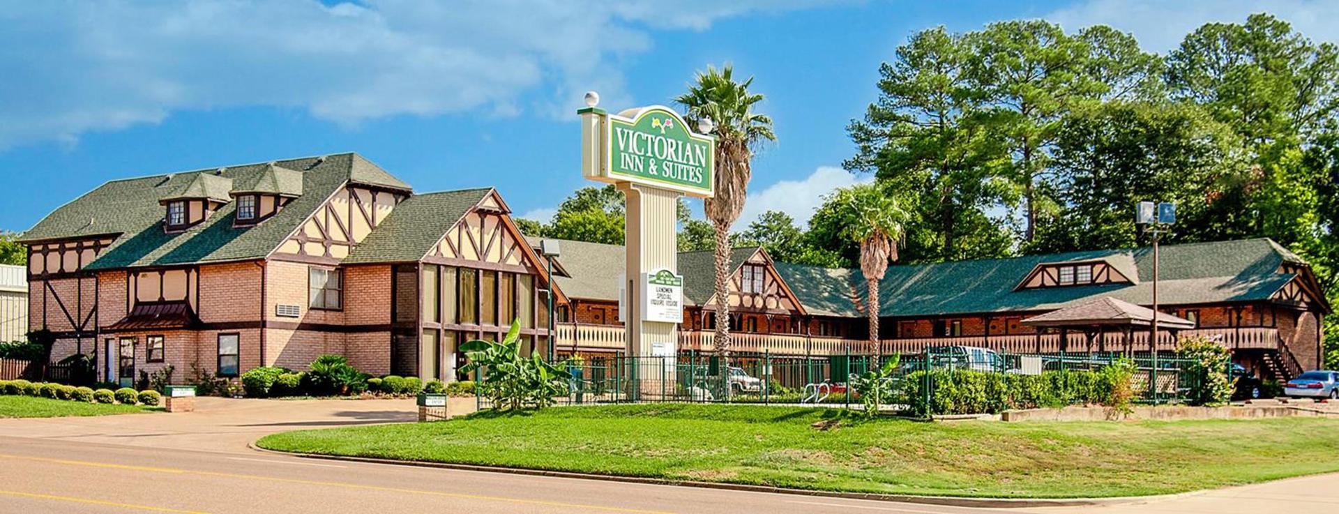 Victorian Inn & Suites photo 2