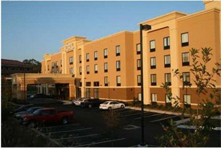 Hampton Inn & Suites Laurel photo 16