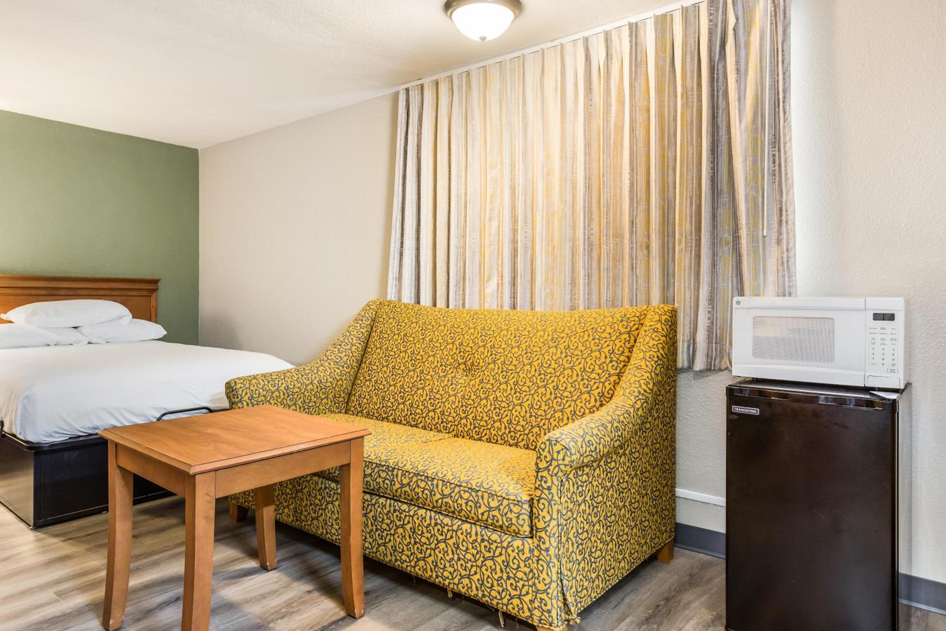 Americas Best Value Inn - Lebanon photo 17