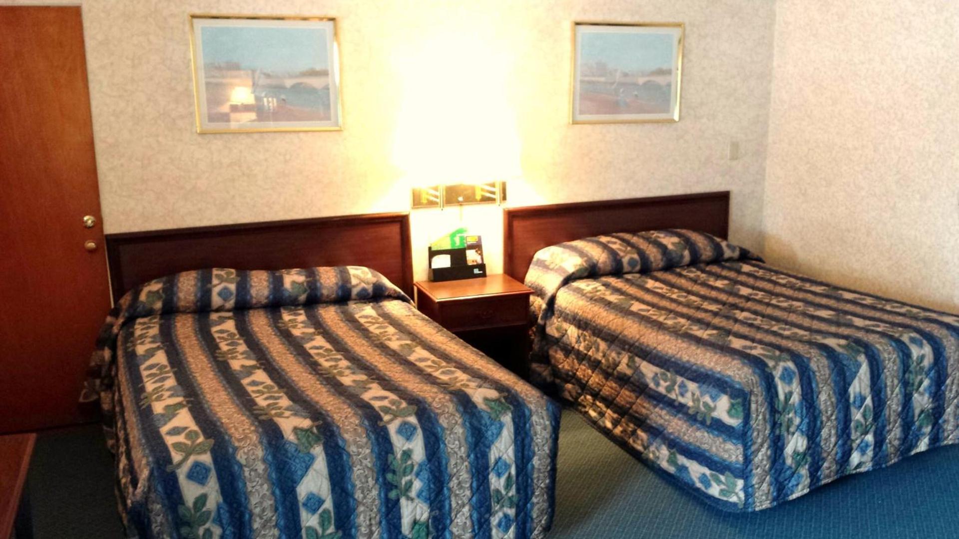 Budget Host Inn photo 4
