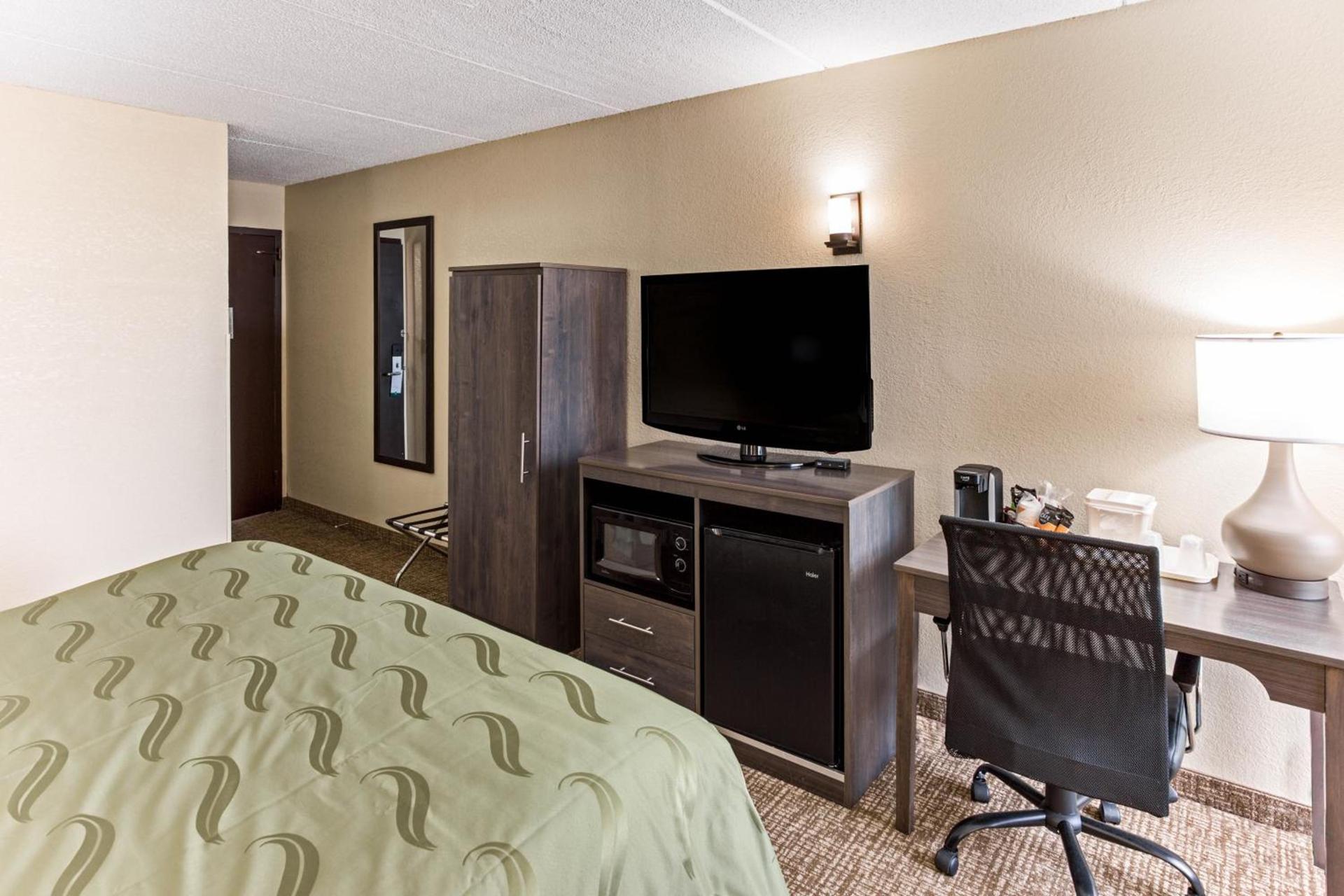 Quality Inn & Suites Plattsburgh photo 23