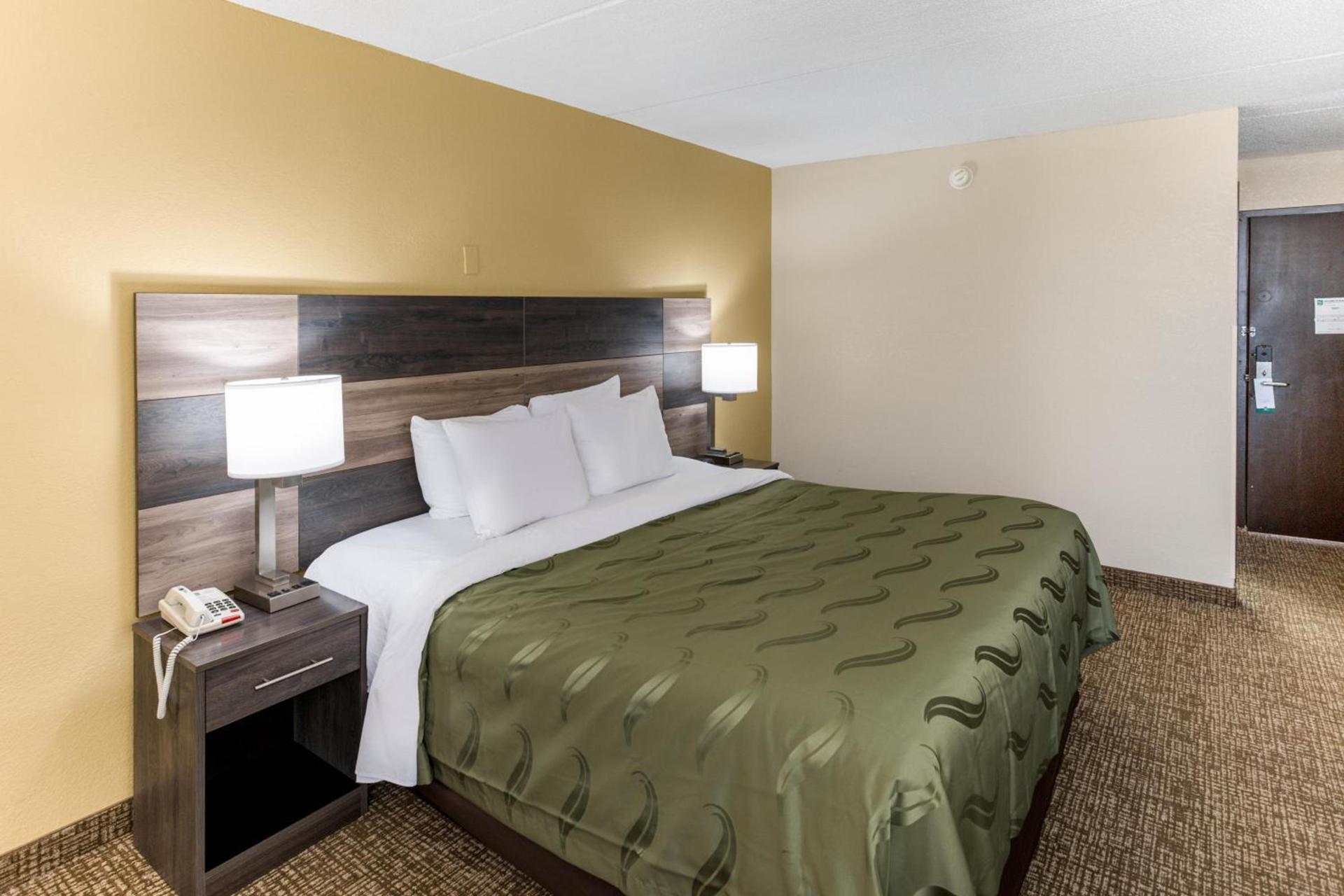 Quality Inn & Suites Plattsburgh photo 4