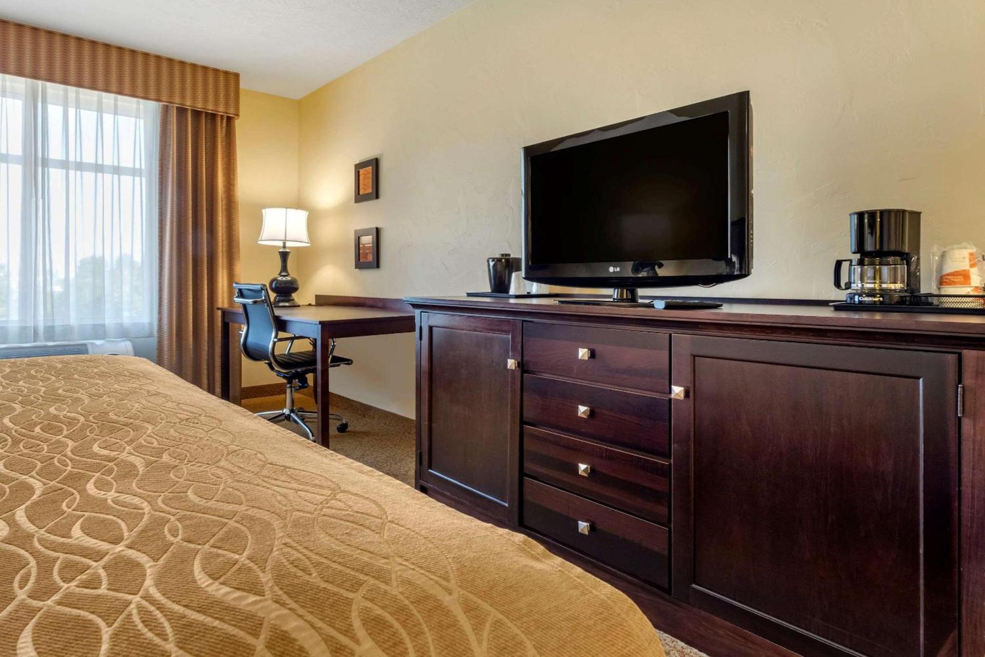 Comfort Inn & Suites Dover photo 11