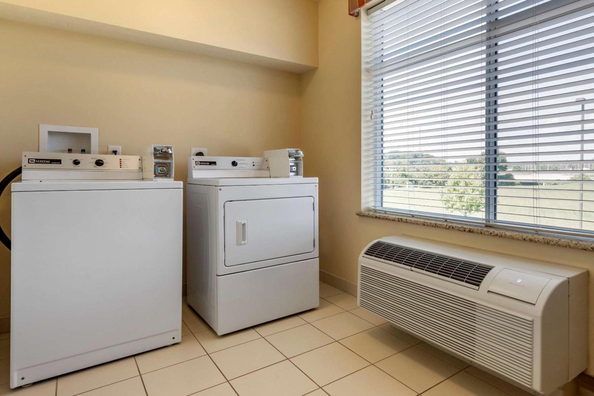 Comfort Inn & Suites Dover photo 30