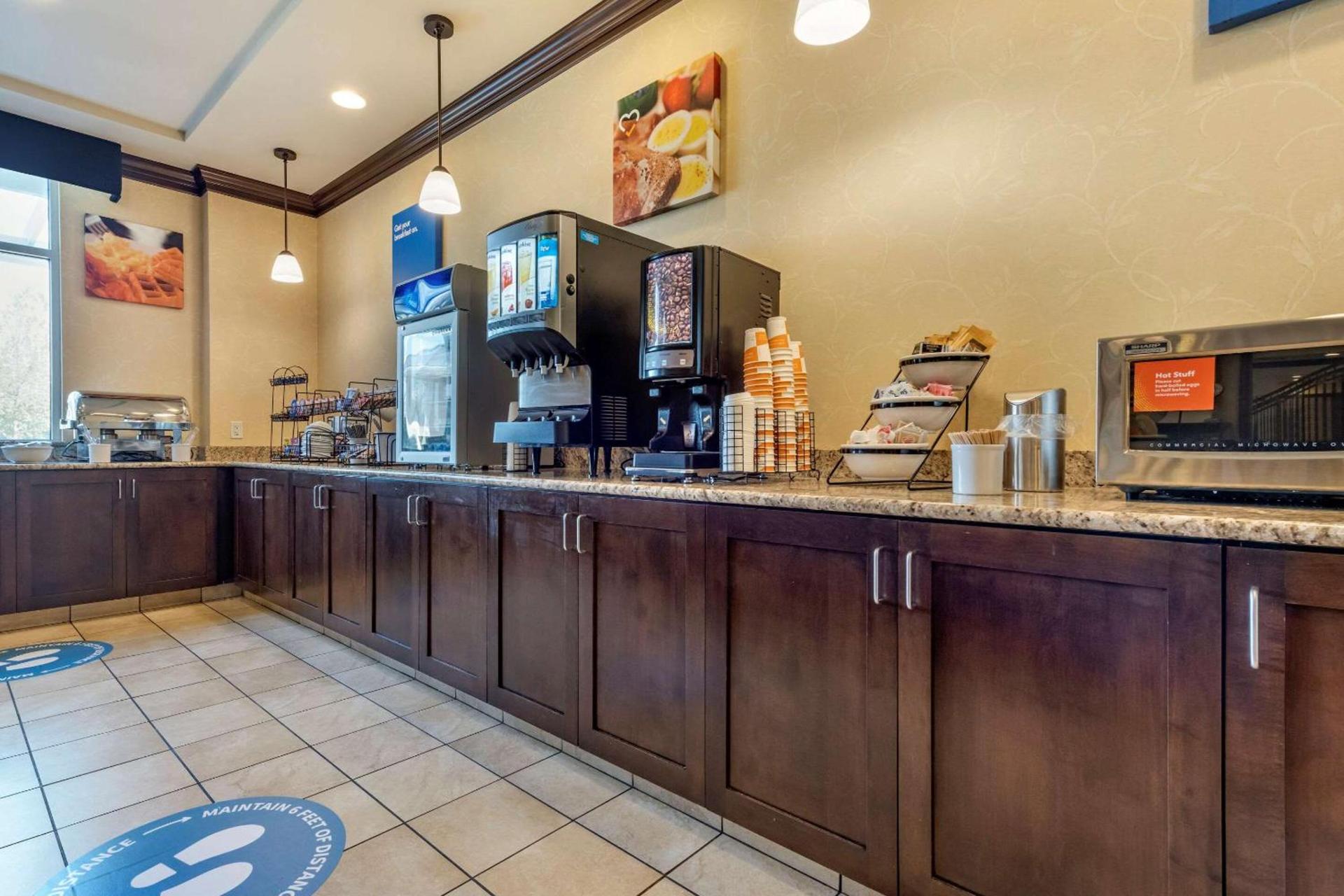Comfort Inn & Suites Dover photo 25