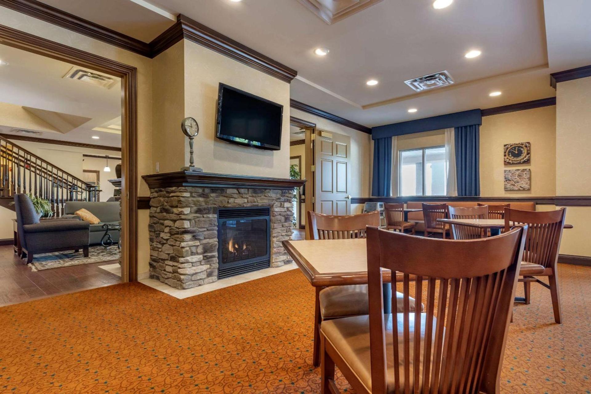 Comfort Inn & Suites Dover photo 27