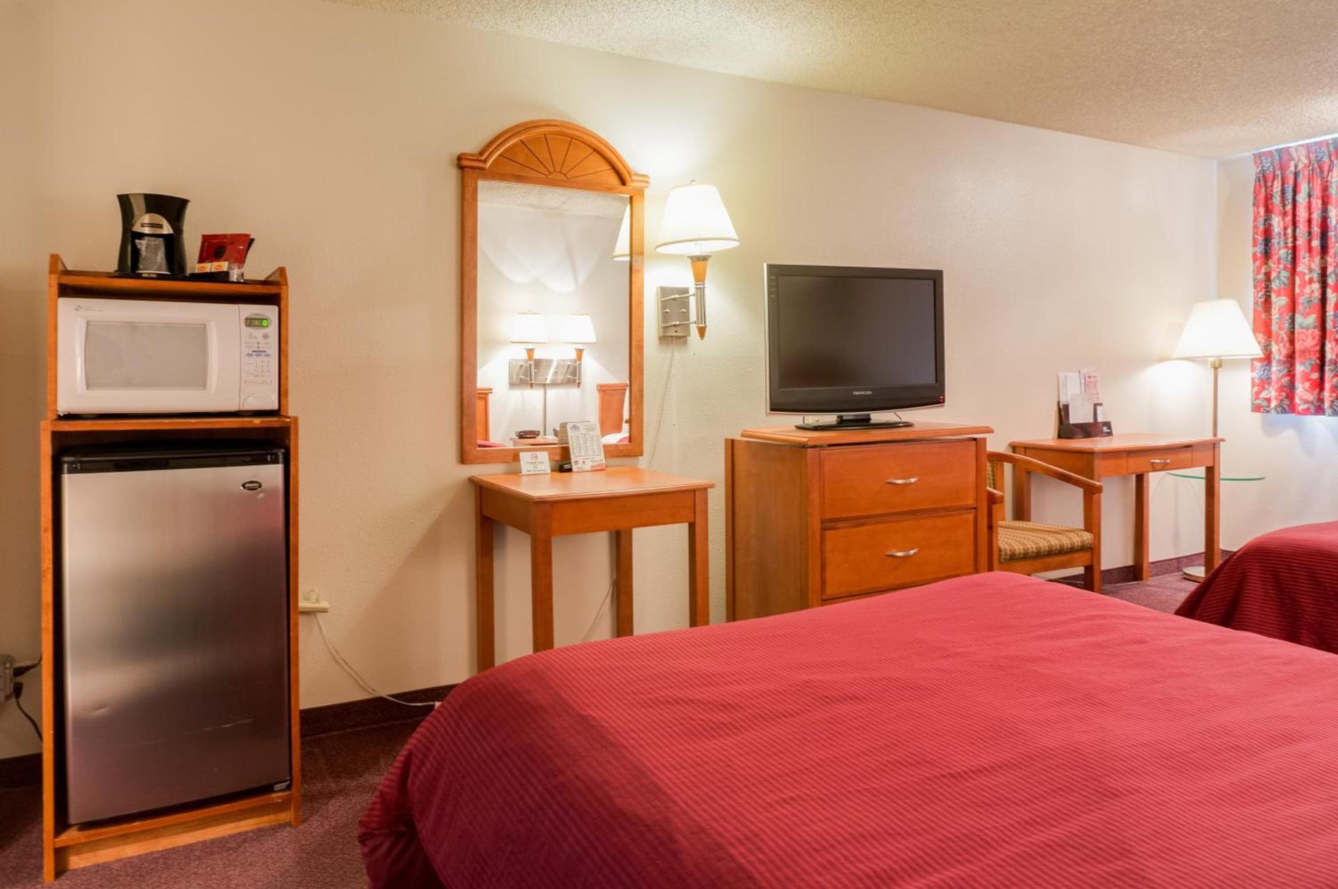 Tacoma Port Inn Fife I-5 photo 17