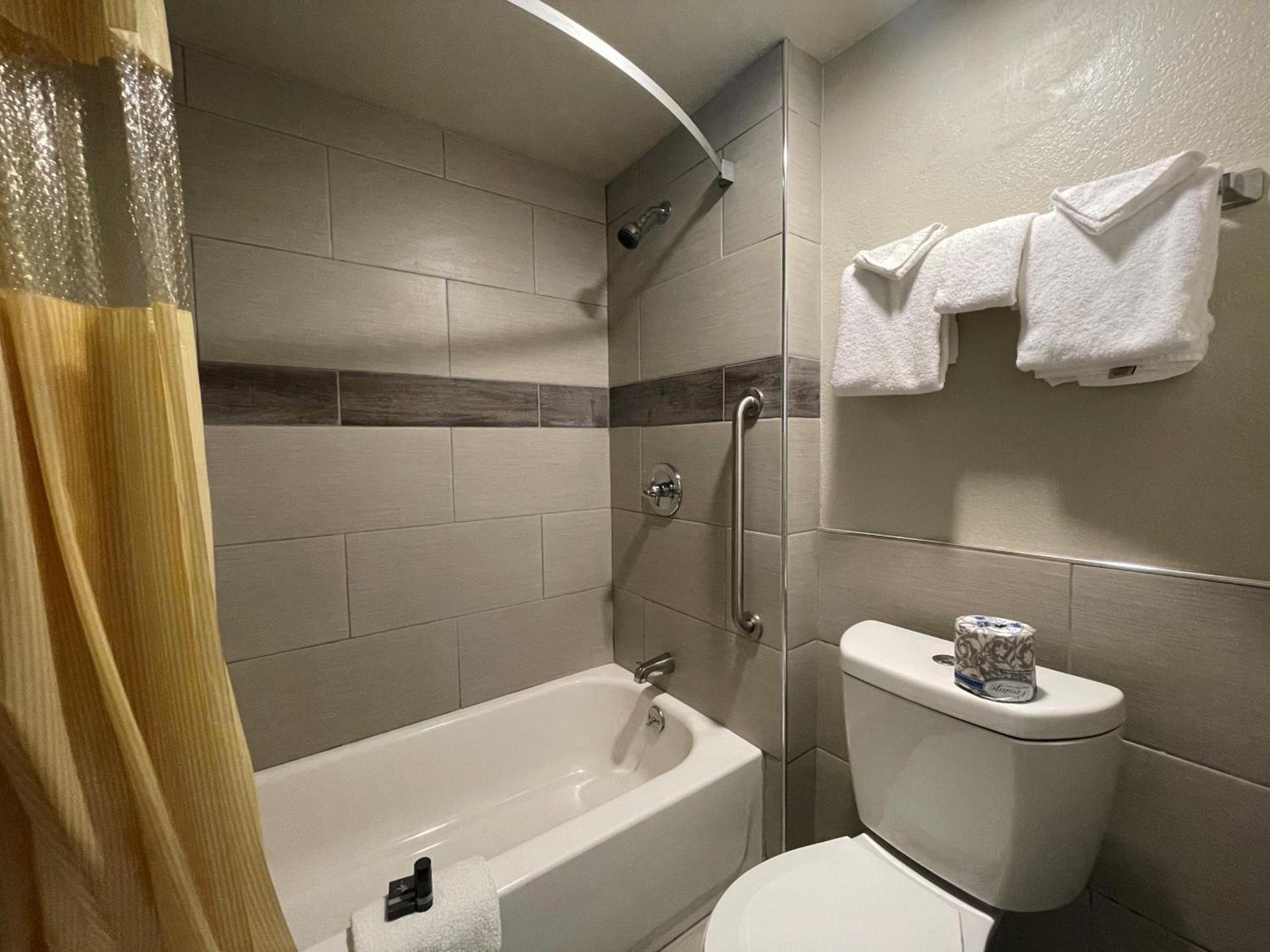 Days Inn by Wyndham Barstow photo 26