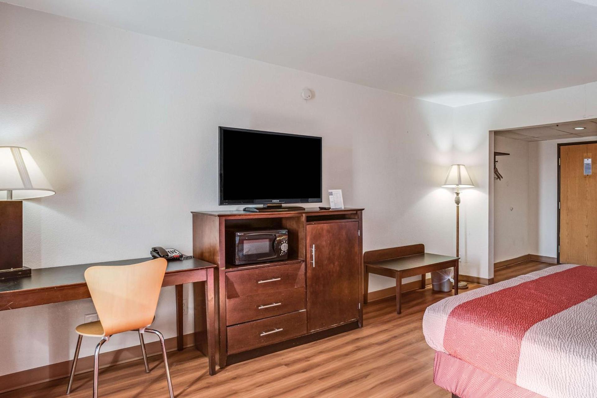 Motel 6-Levittown, PA - Bensalem photo 5