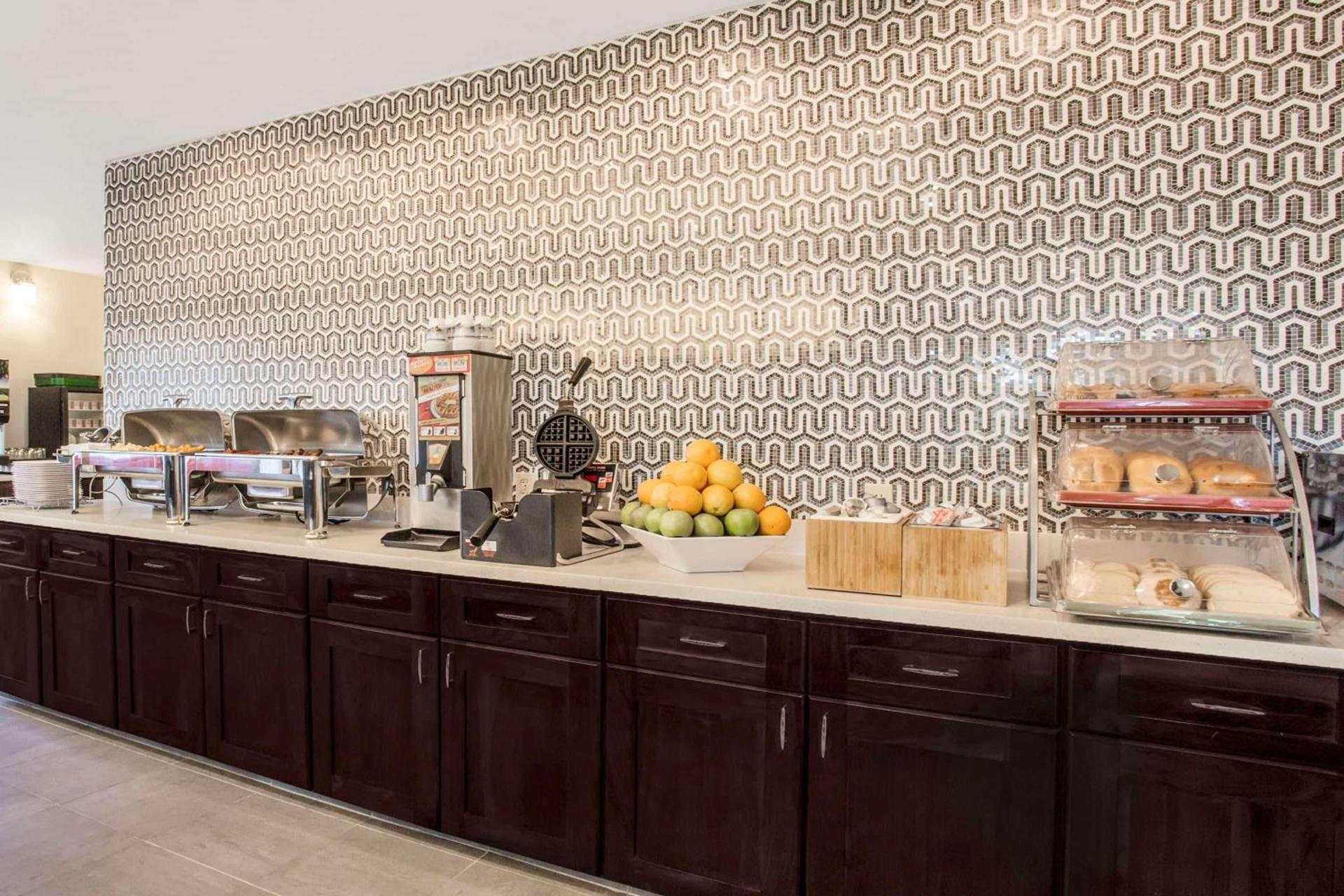 Hawthorn Suites by Wyndham Livermore photo 34