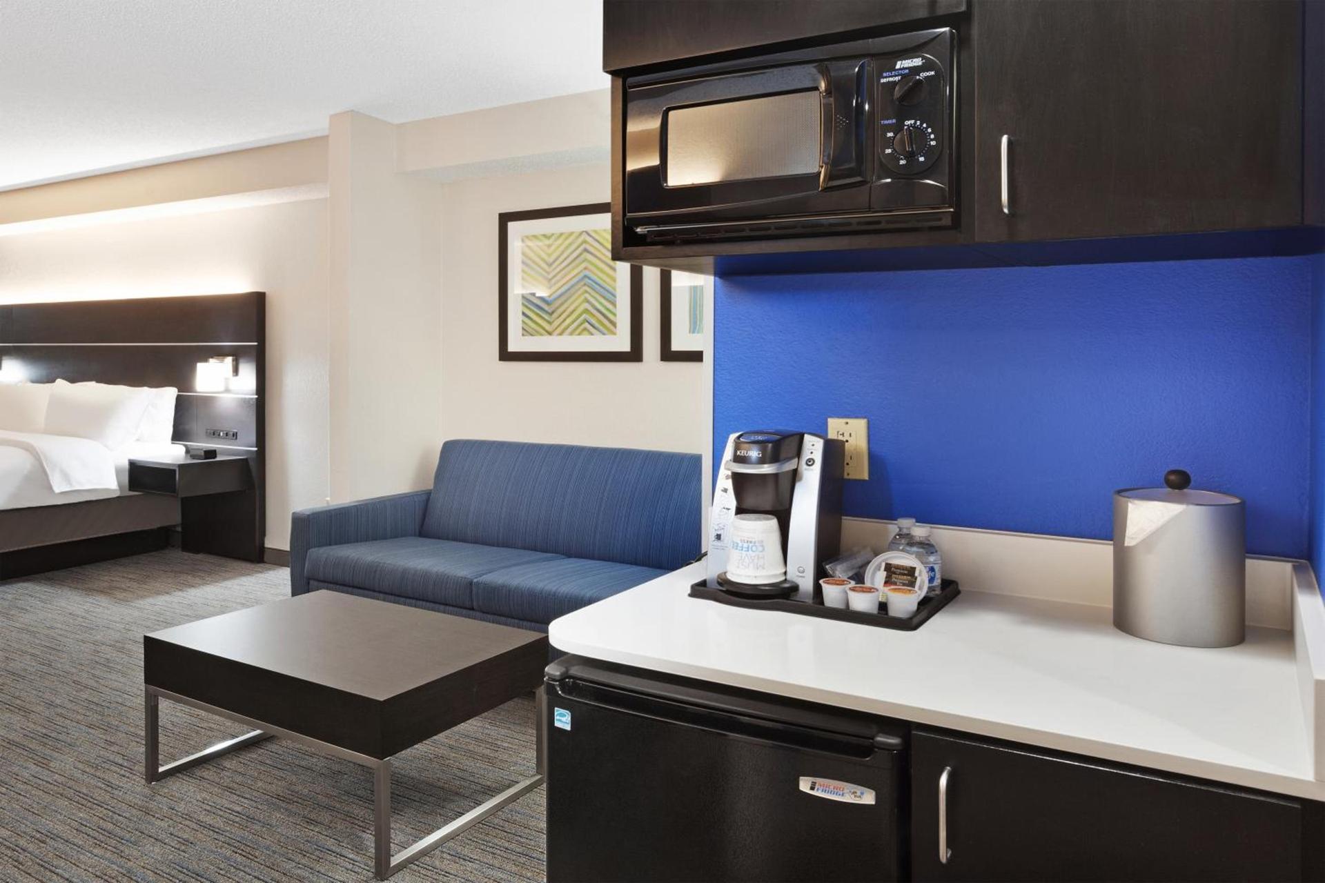 Holiday Inn Express & Suites Culpeper by IHG photo 18