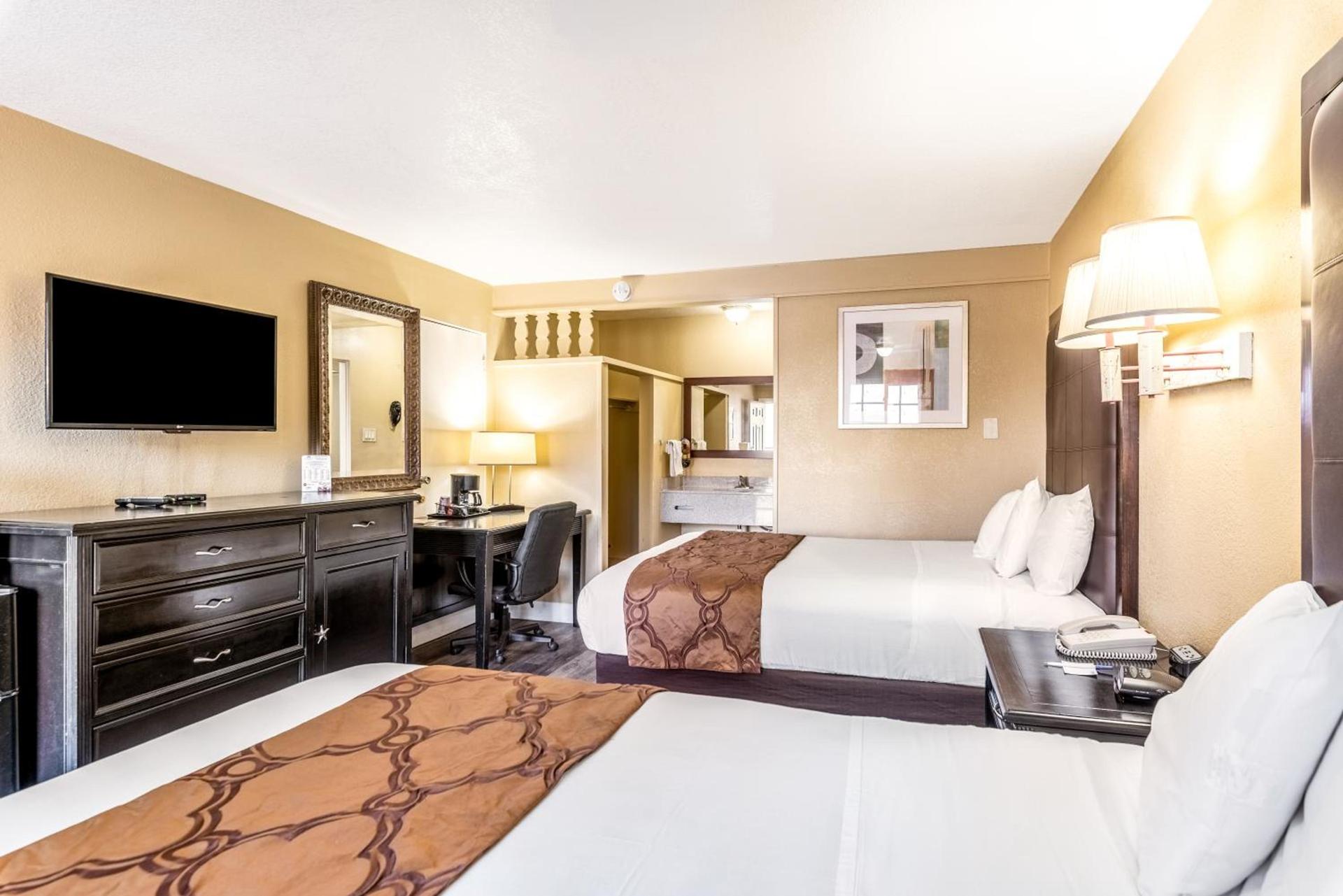 Americas Best Value Inn and Suites Flagstaff photo 27