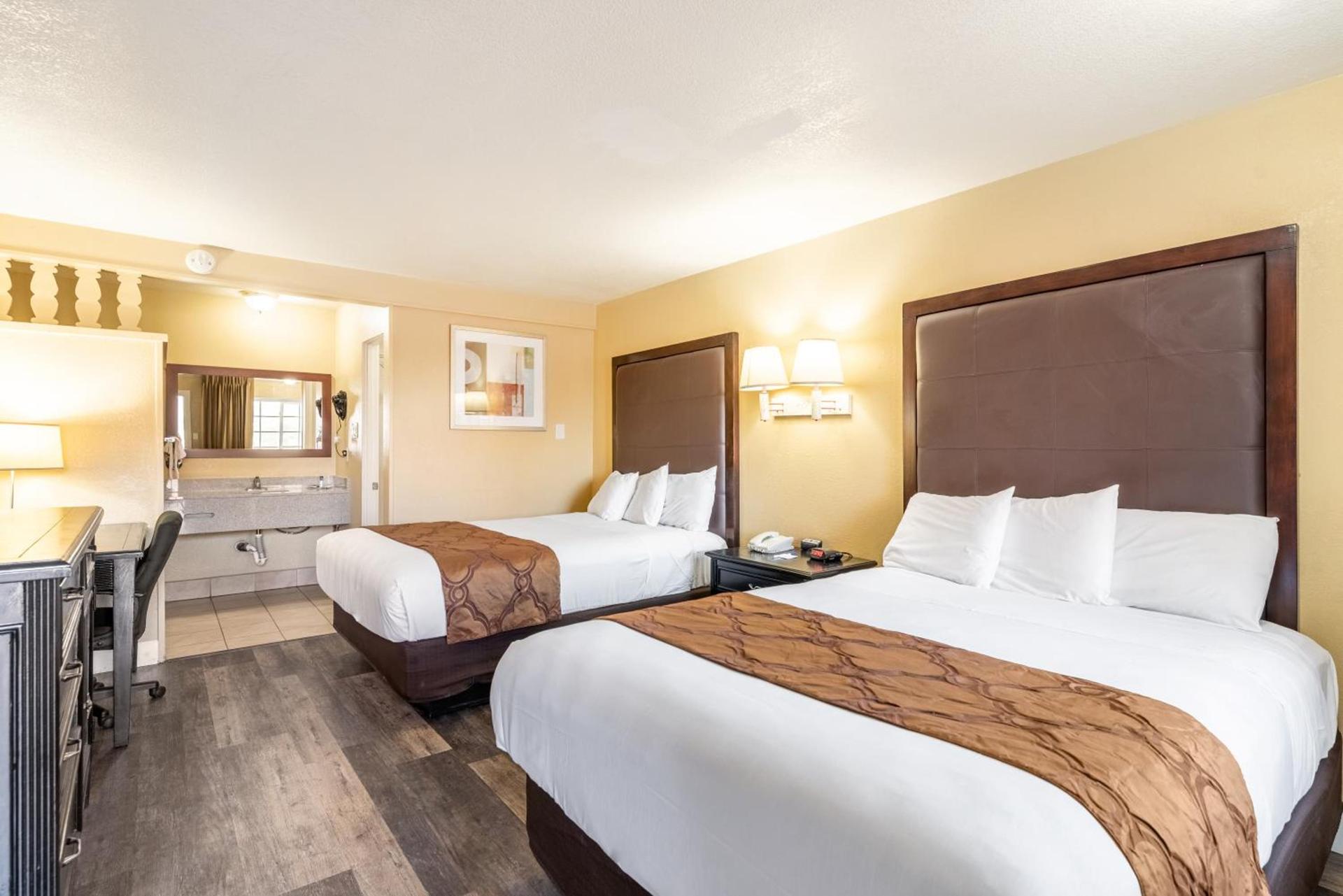 Americas Best Value Inn and Suites Flagstaff photo 26