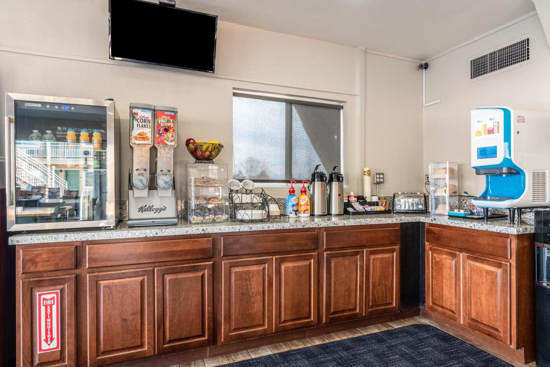 Americas Best Value Inn and Suites Flagstaff photo 19