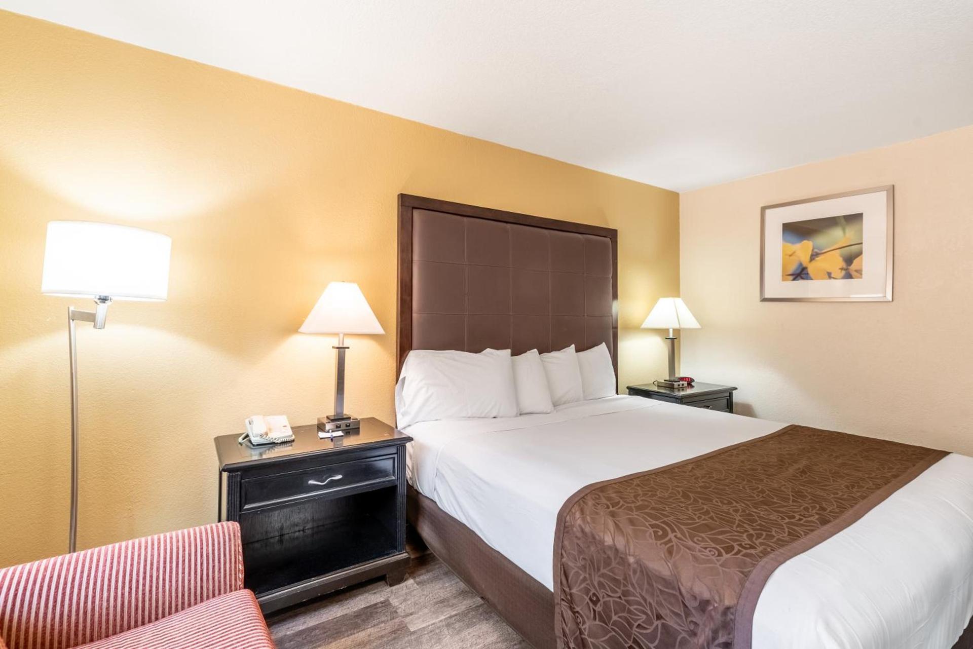 Americas Best Value Inn and Suites Flagstaff photo 16