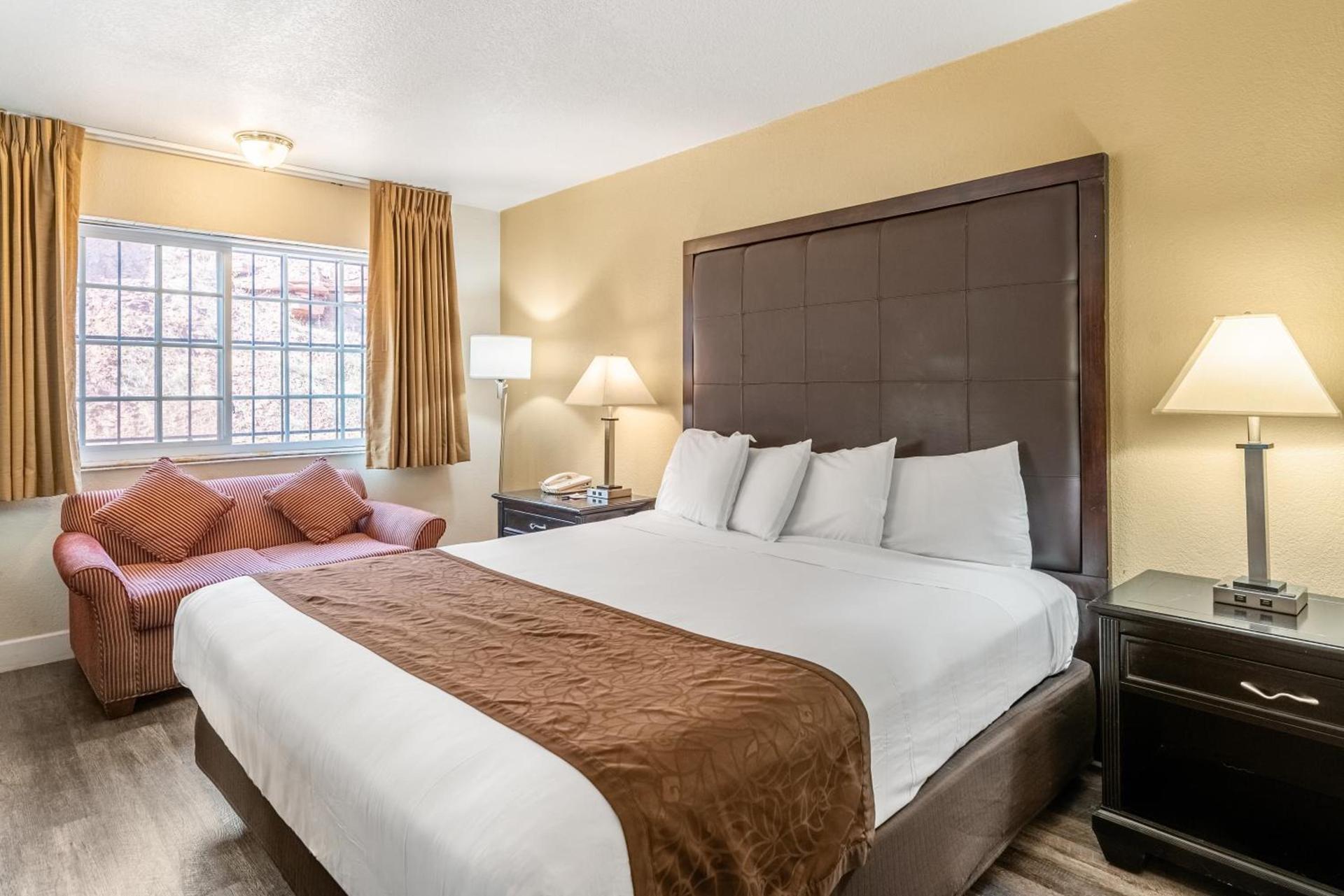 Americas Best Value Inn and Suites Flagstaff photo 28