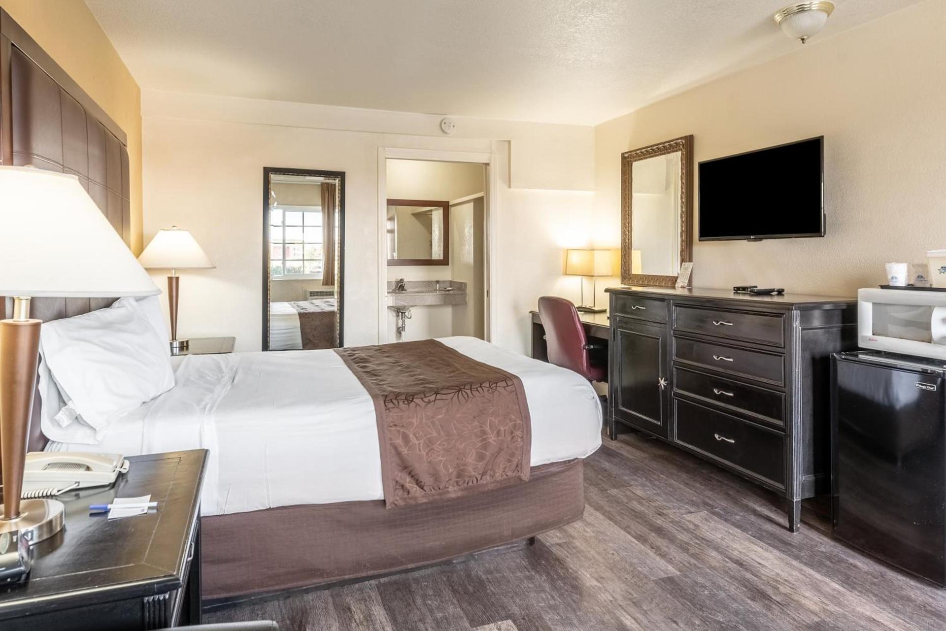 Americas Best Value Inn and Suites Flagstaff photo 15