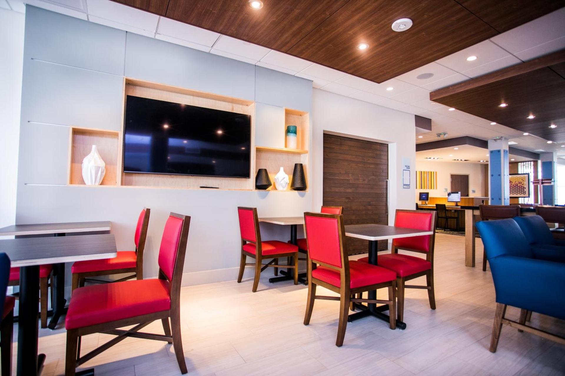 Holiday Inn Express & Suites Rehoboth Beach by IHG photo 52