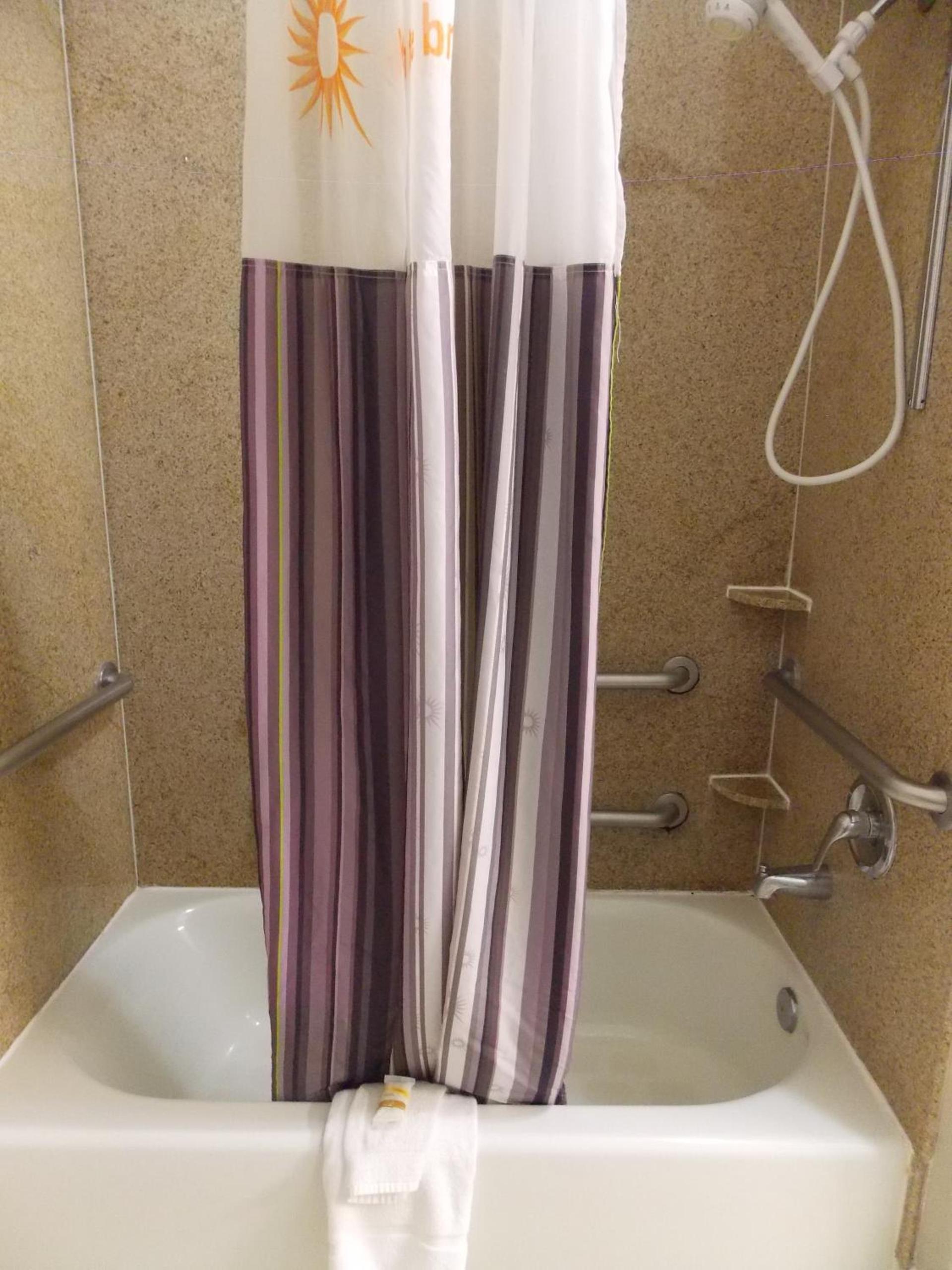Quality Inn and Suites photo 30