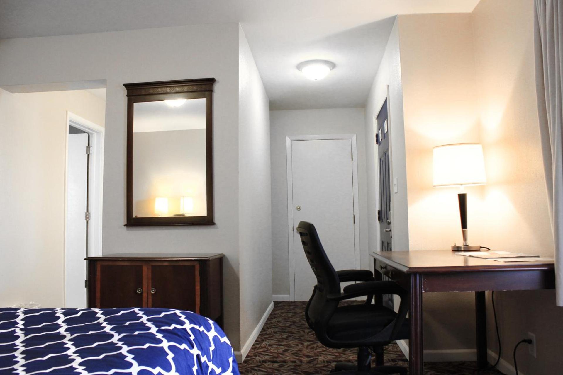 Alpine Inn & Suites Rockford photo 8