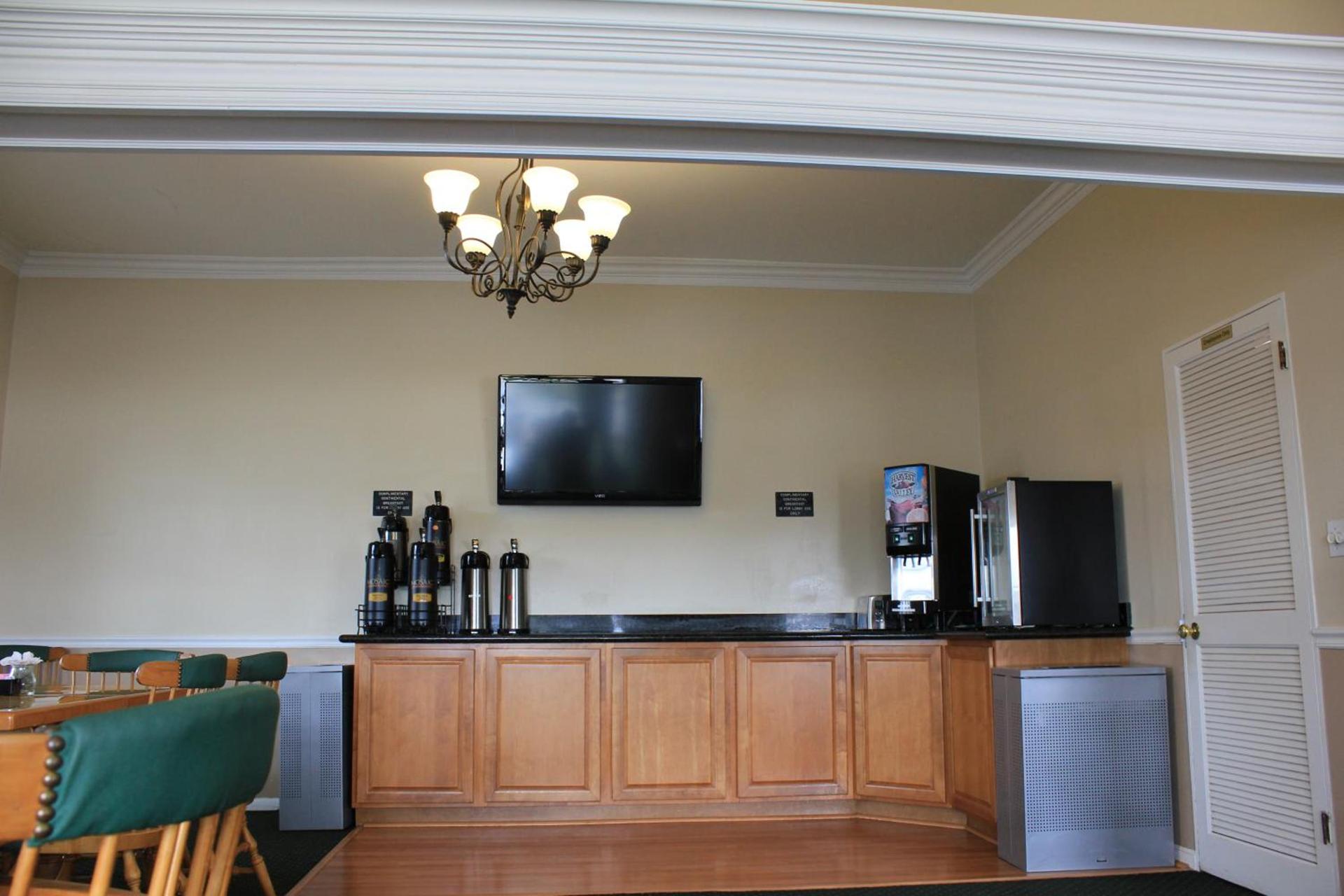 Alpine Inn & Suites Rockford photo 6