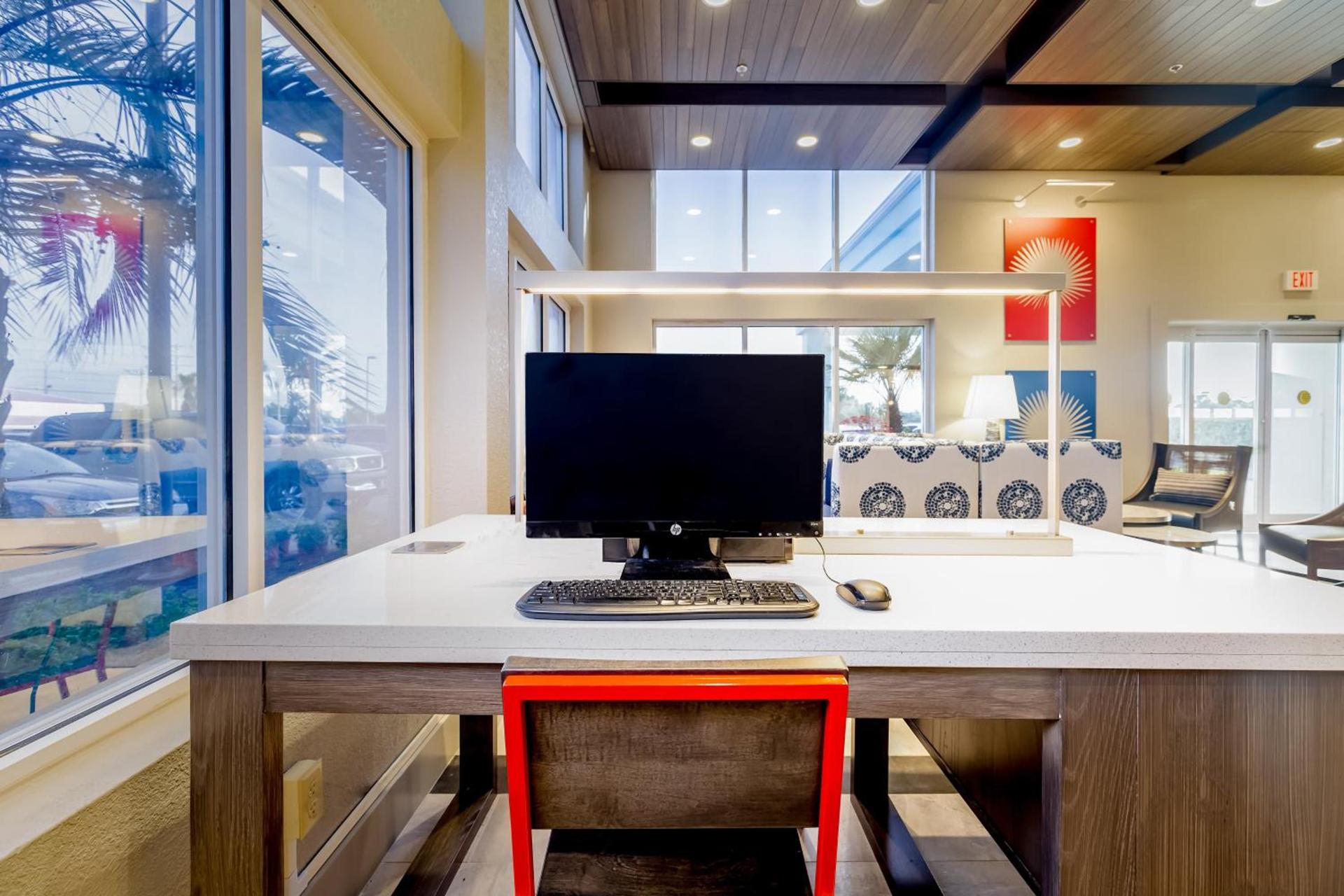 Holiday Inn Express Orange Beach - On The Beach by IHG photo 12