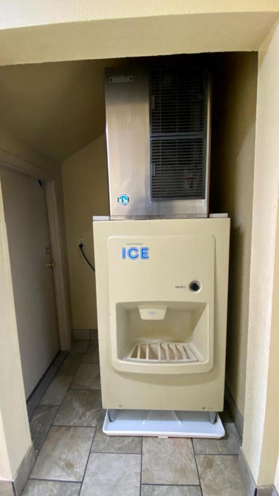 Motel 6 Tulsa, OK Airport photo 39