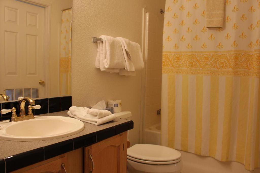 Lakeshore Lodge photo 15