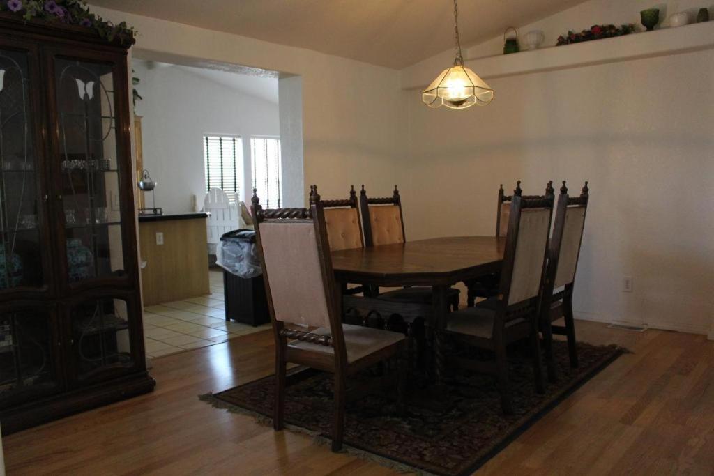 Lakeshore Lodge photo 16
