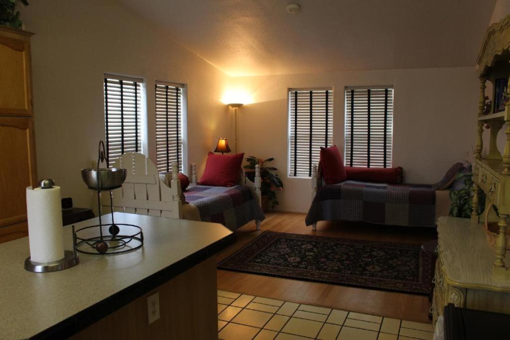 Lakeshore Lodge photo 18