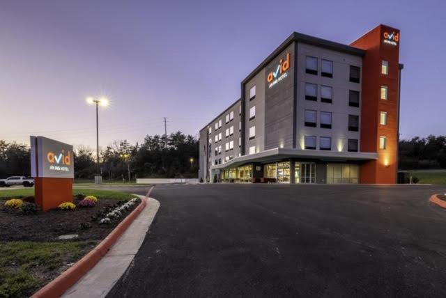 avid hotel - Staunton by IHG photo 2