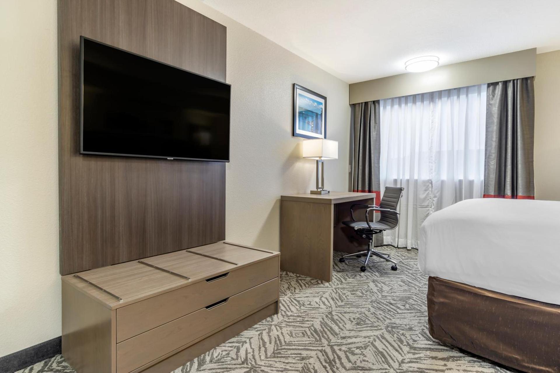 Comfort Inn & Suites Pacific - Auburn photo 54