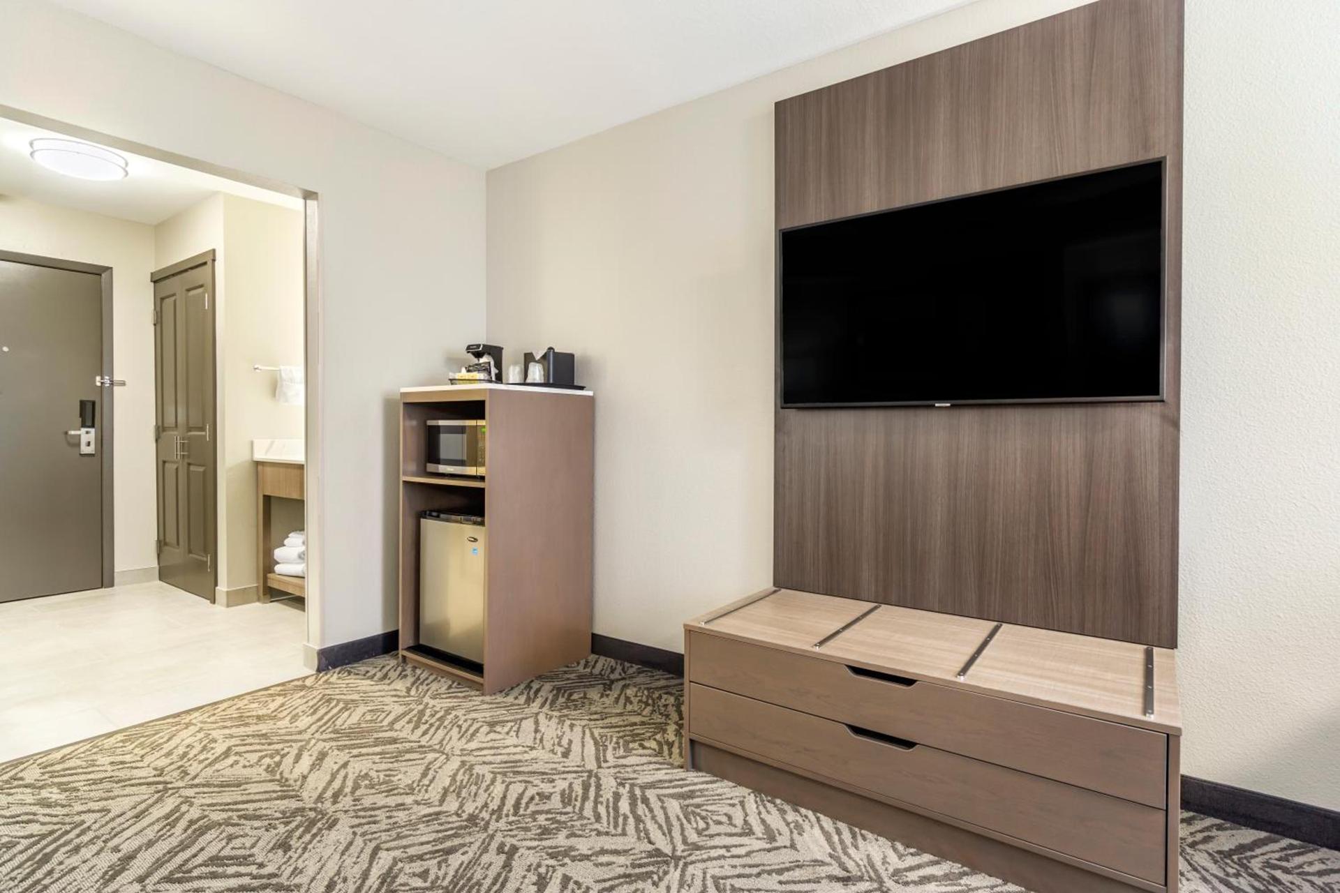 Comfort Inn & Suites Pacific - Auburn photo 48