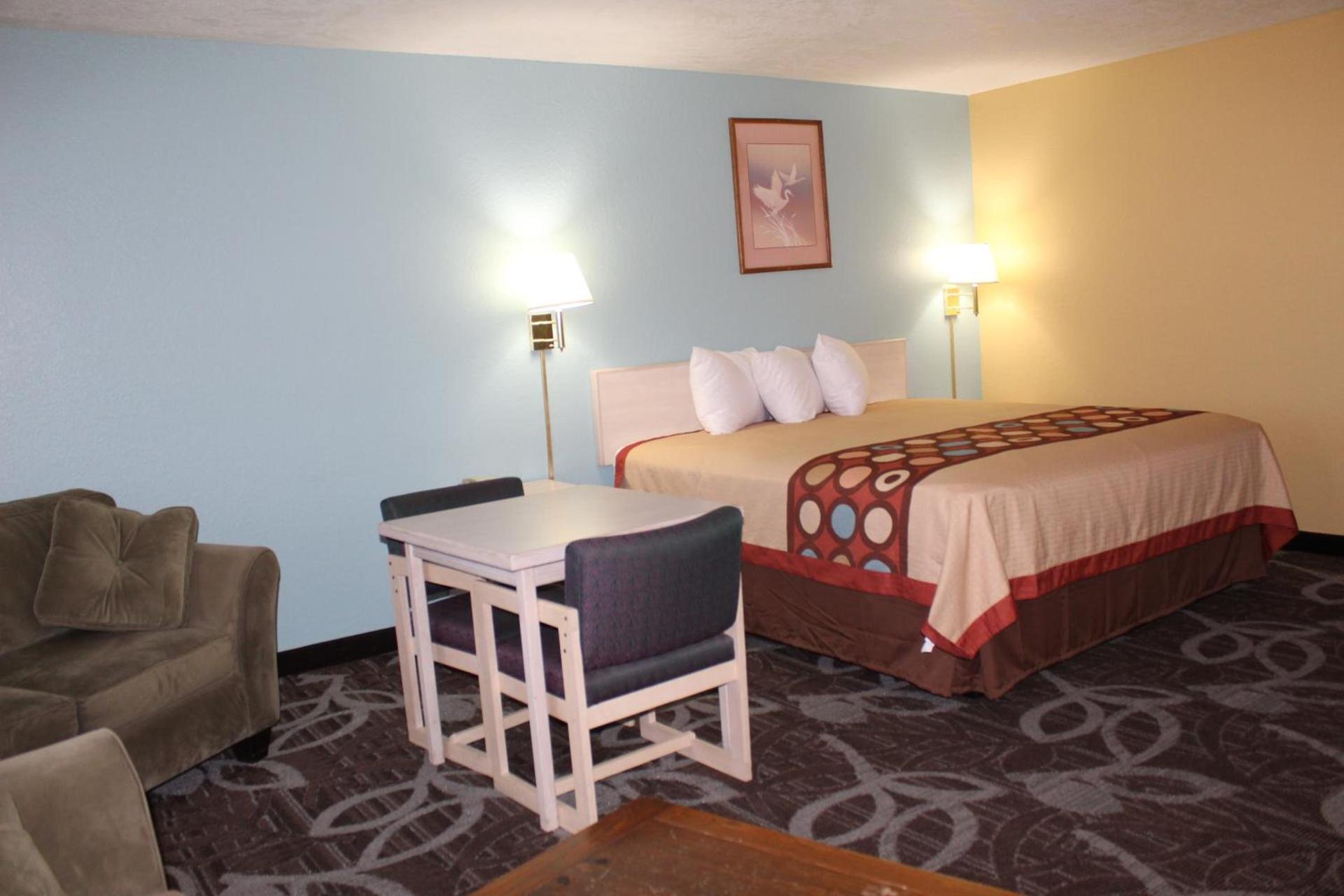 Super 8 by Wyndham Nephi photo 10