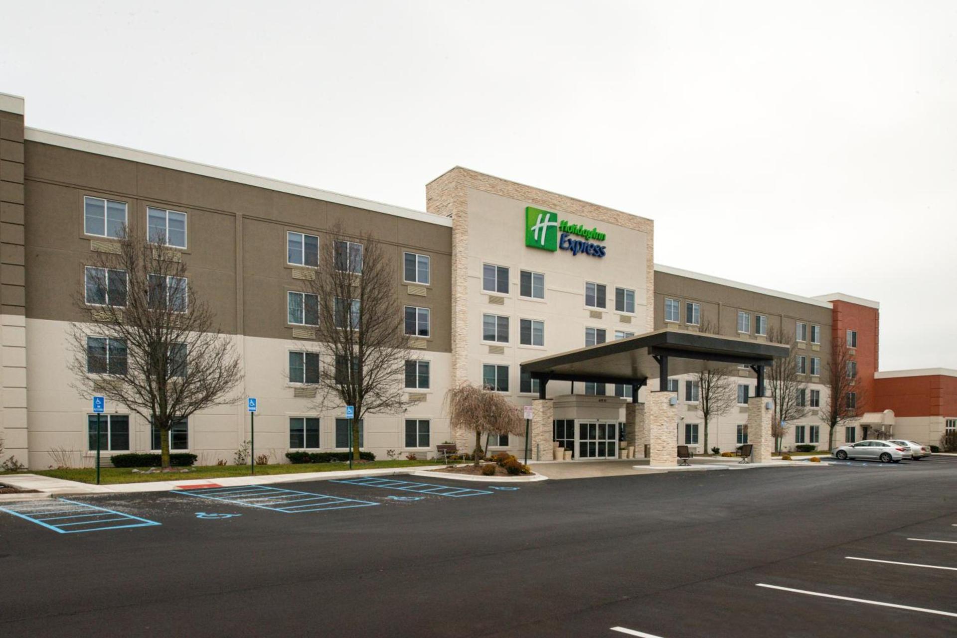 Holiday Inn Express Wixom by IHG photo 7