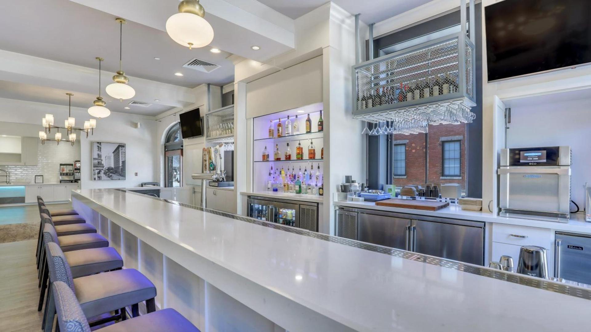 Staybridge Suites Savannah Historic District by IHG photo 8
