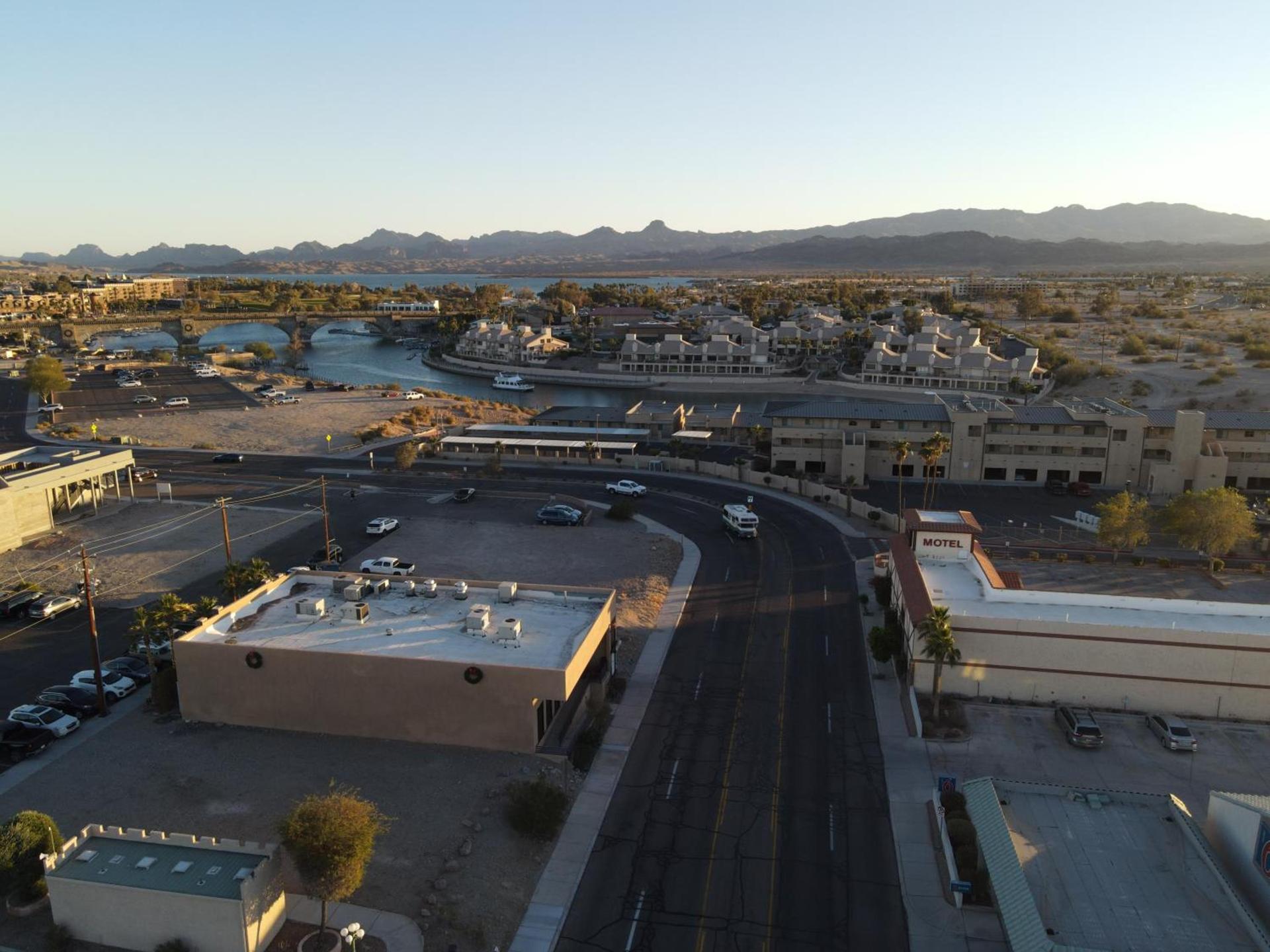Sway Hotel Lake Havasu photo 13