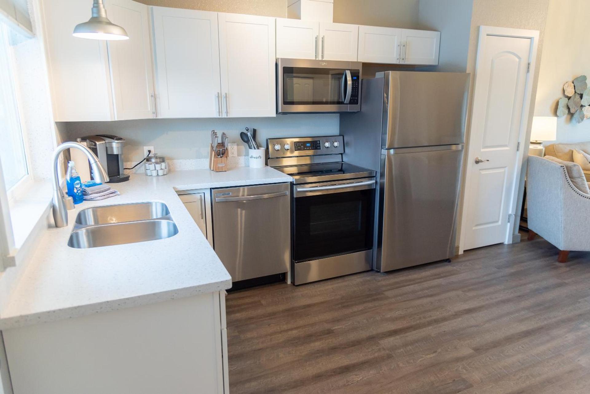 Colony Suites photo 49